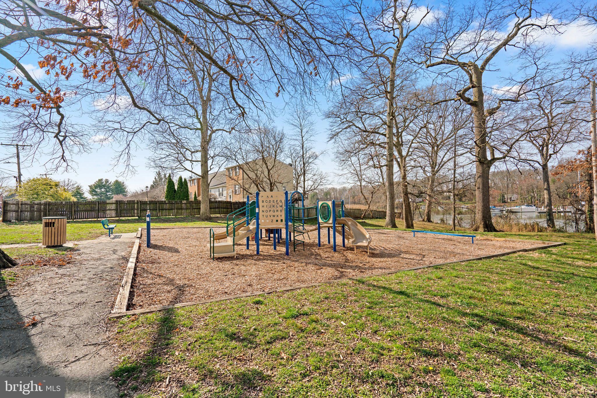 HAWTHORNE - Residential