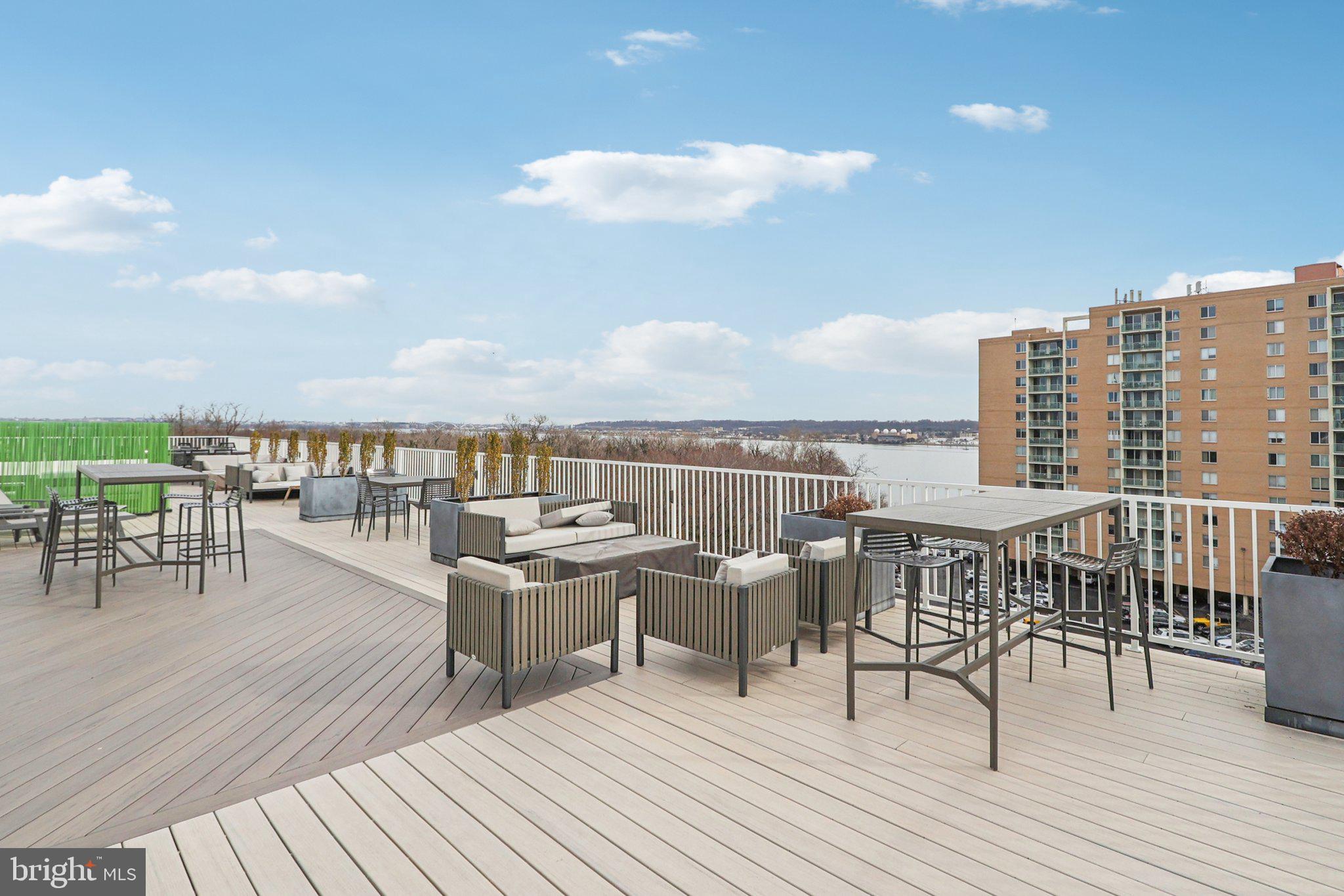 OLD TOWN NORTH - Residential