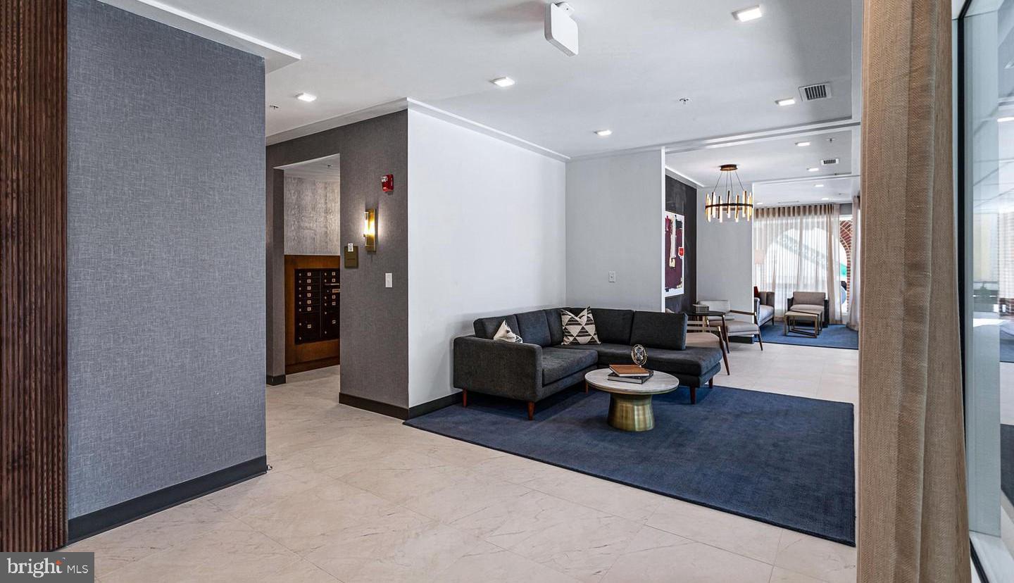 OLD TOWN NORTH - Residential