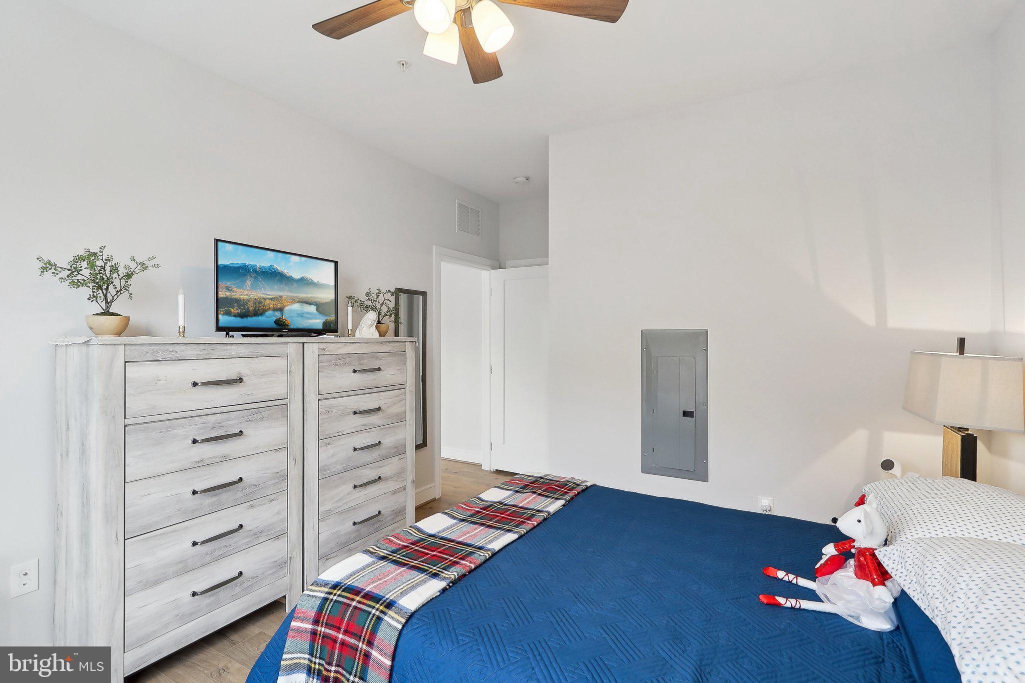 OLD TOWN NORTH - Residential