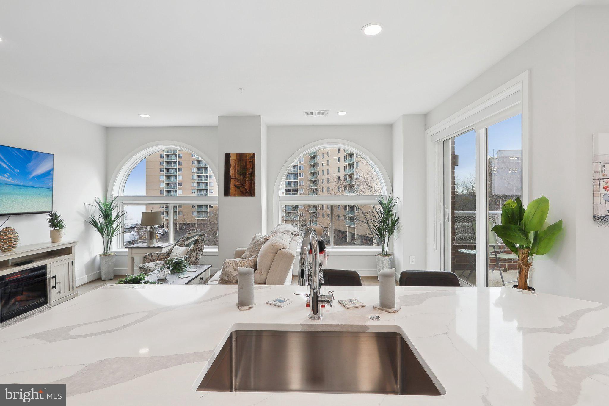 OLD TOWN NORTH - Residential