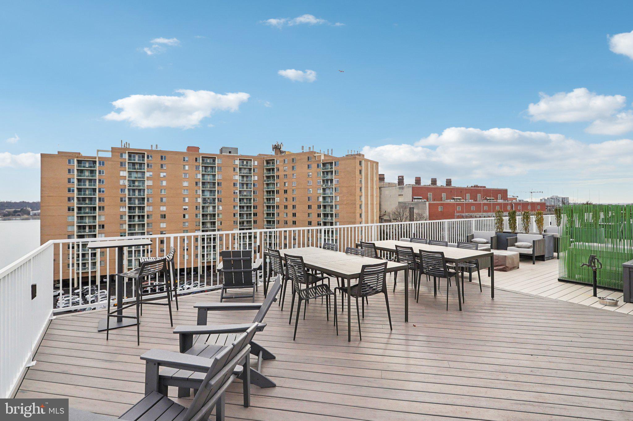 OLD TOWN NORTH - Residential