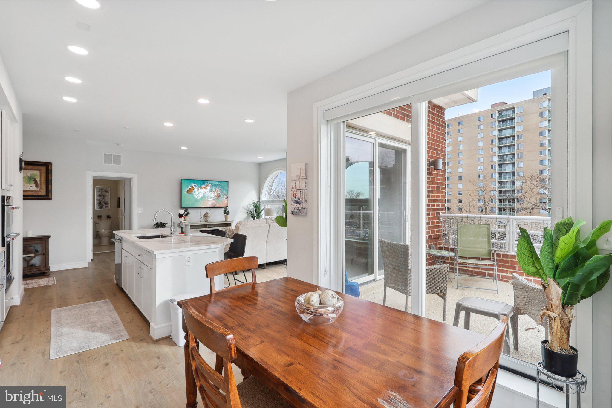 OLD TOWN NORTH - Residential