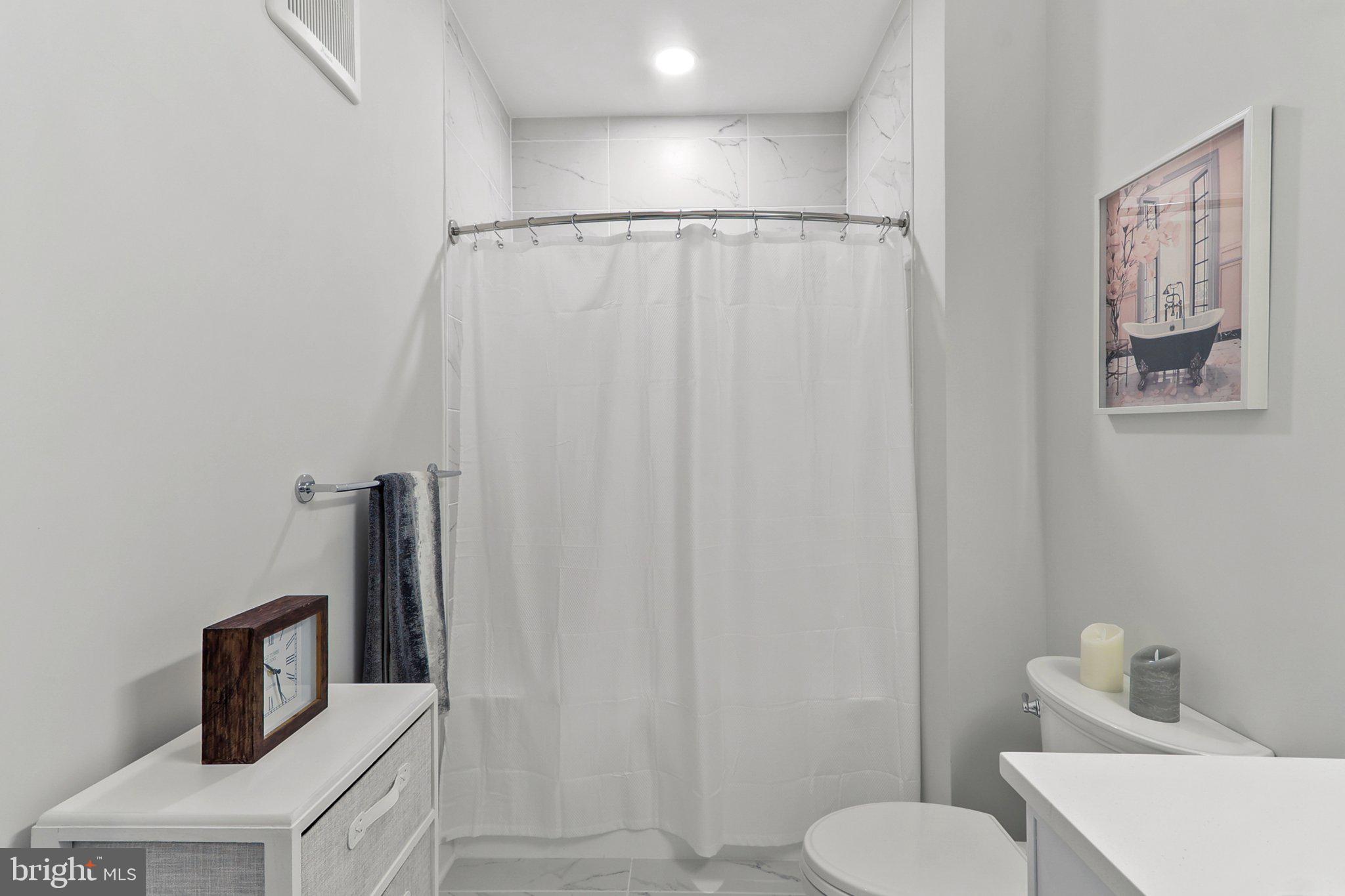 OLD TOWN NORTH - Residential