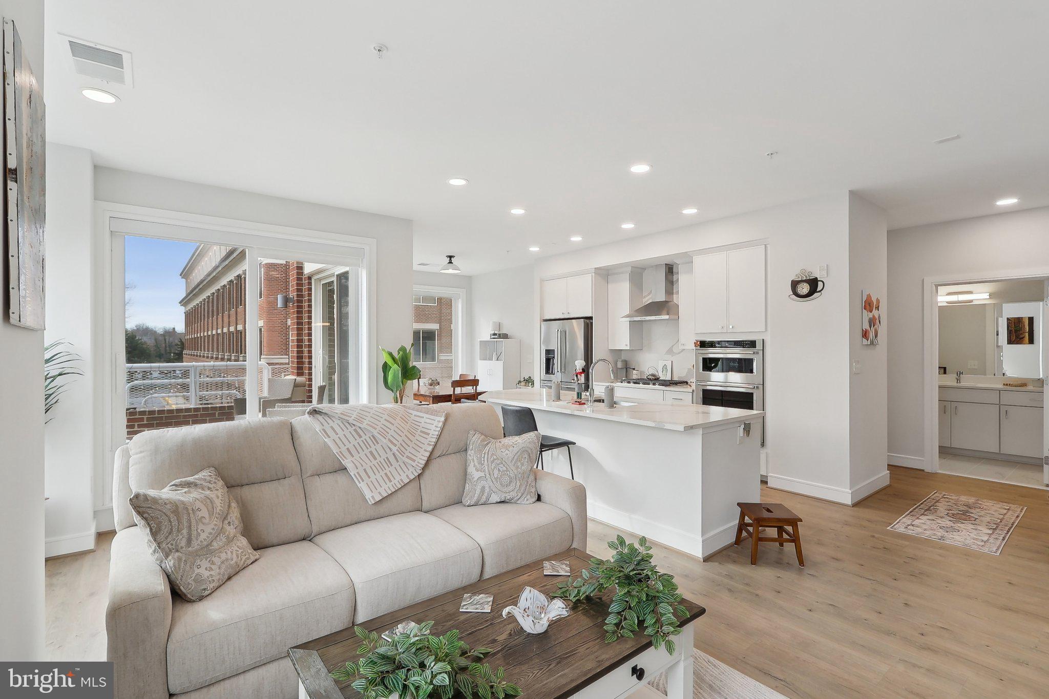 OLD TOWN NORTH - Residential