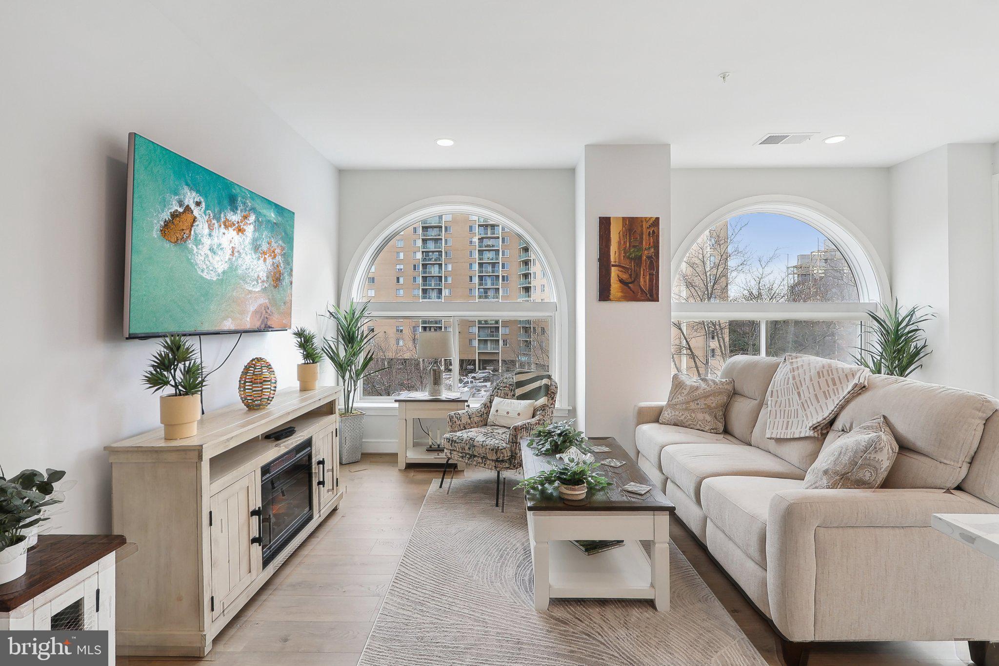 OLD TOWN NORTH - Residential