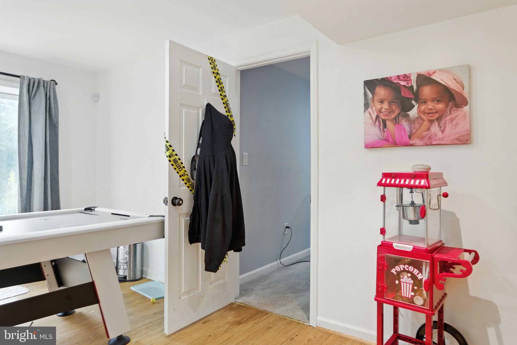 EQUESTRIAN ESTATES - Residential