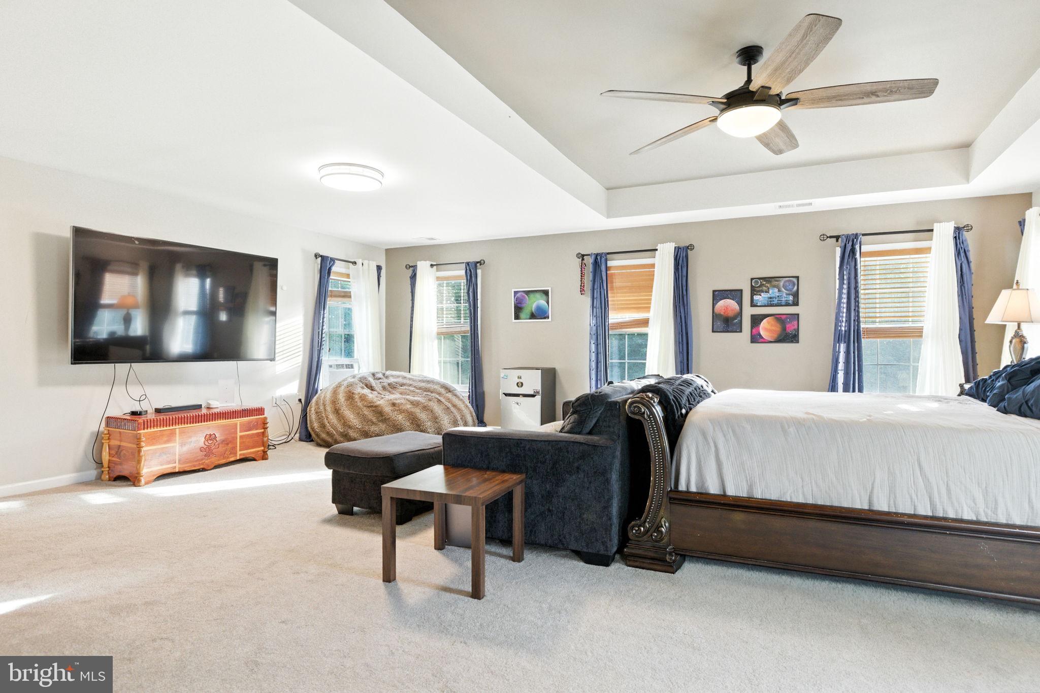 EQUESTRIAN ESTATES - Residential