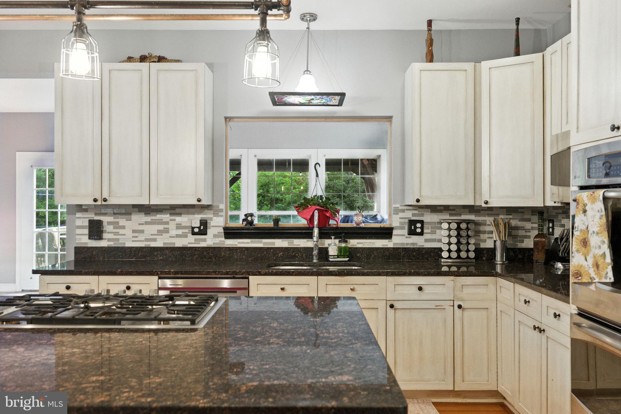 EQUESTRIAN ESTATES - Residential