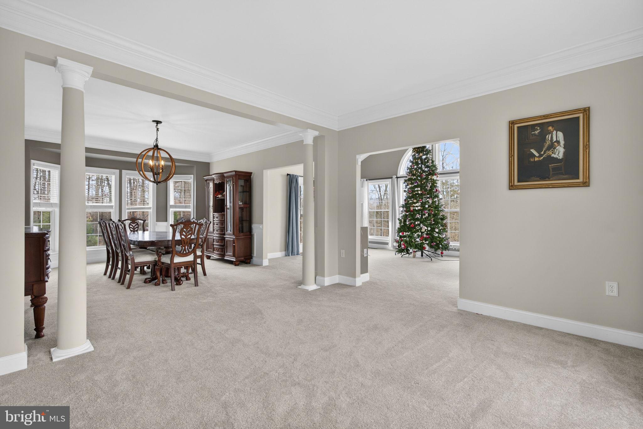 EQUESTRIAN ESTATES - Residential