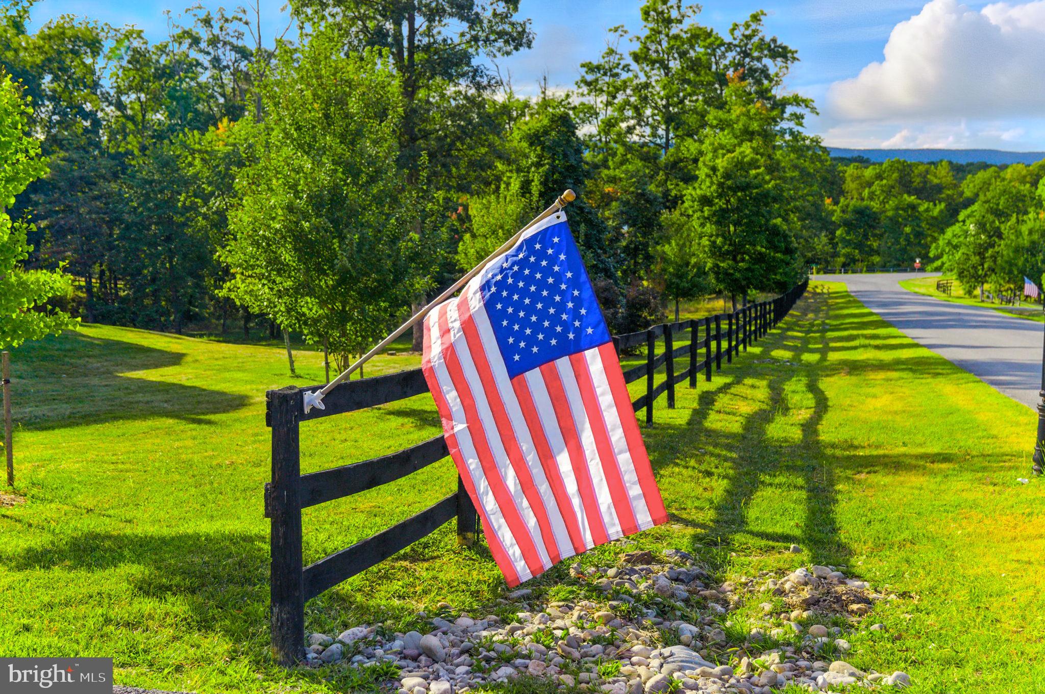 EQUESTRIAN ESTATES - Residential