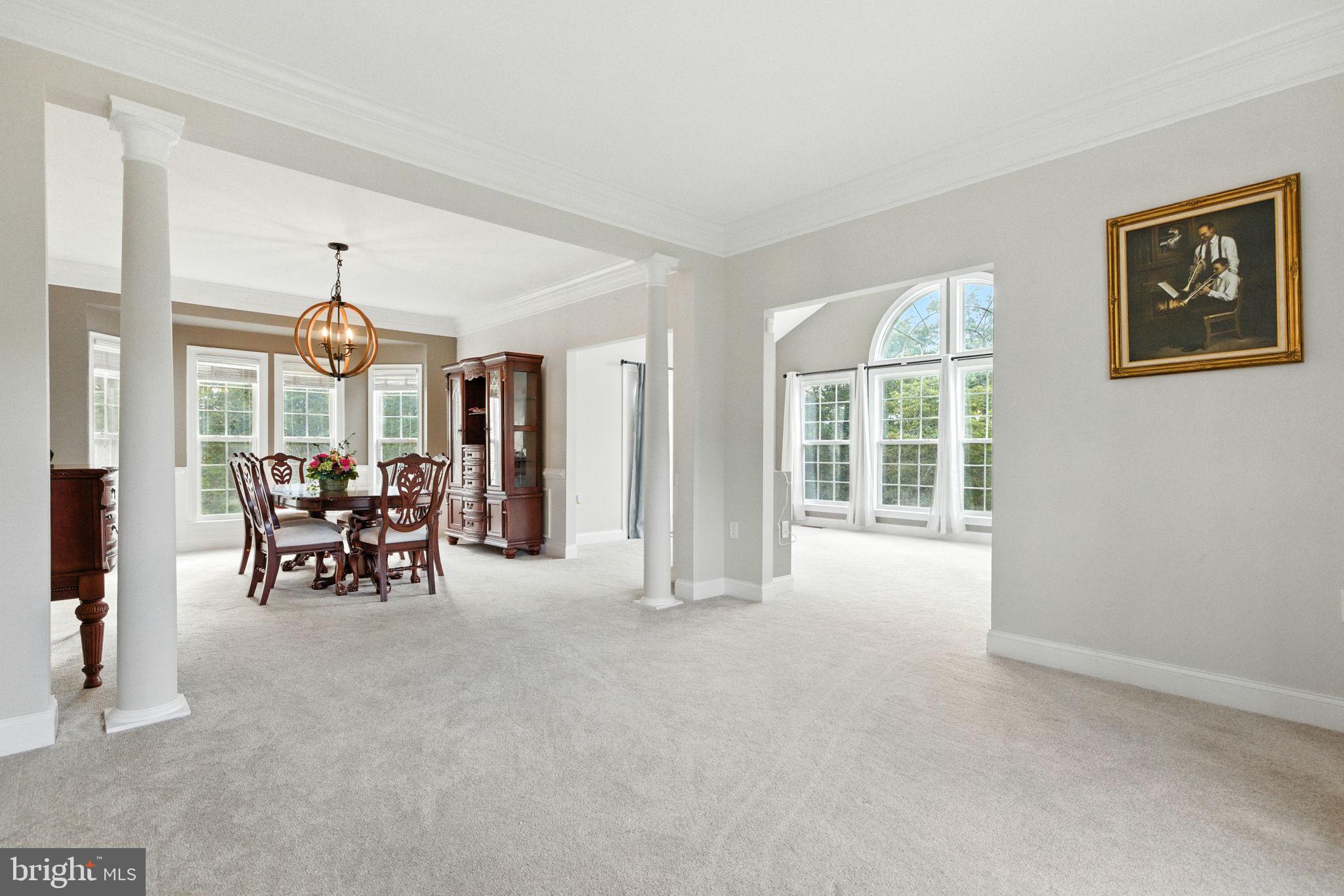 EQUESTRIAN ESTATES - Residential