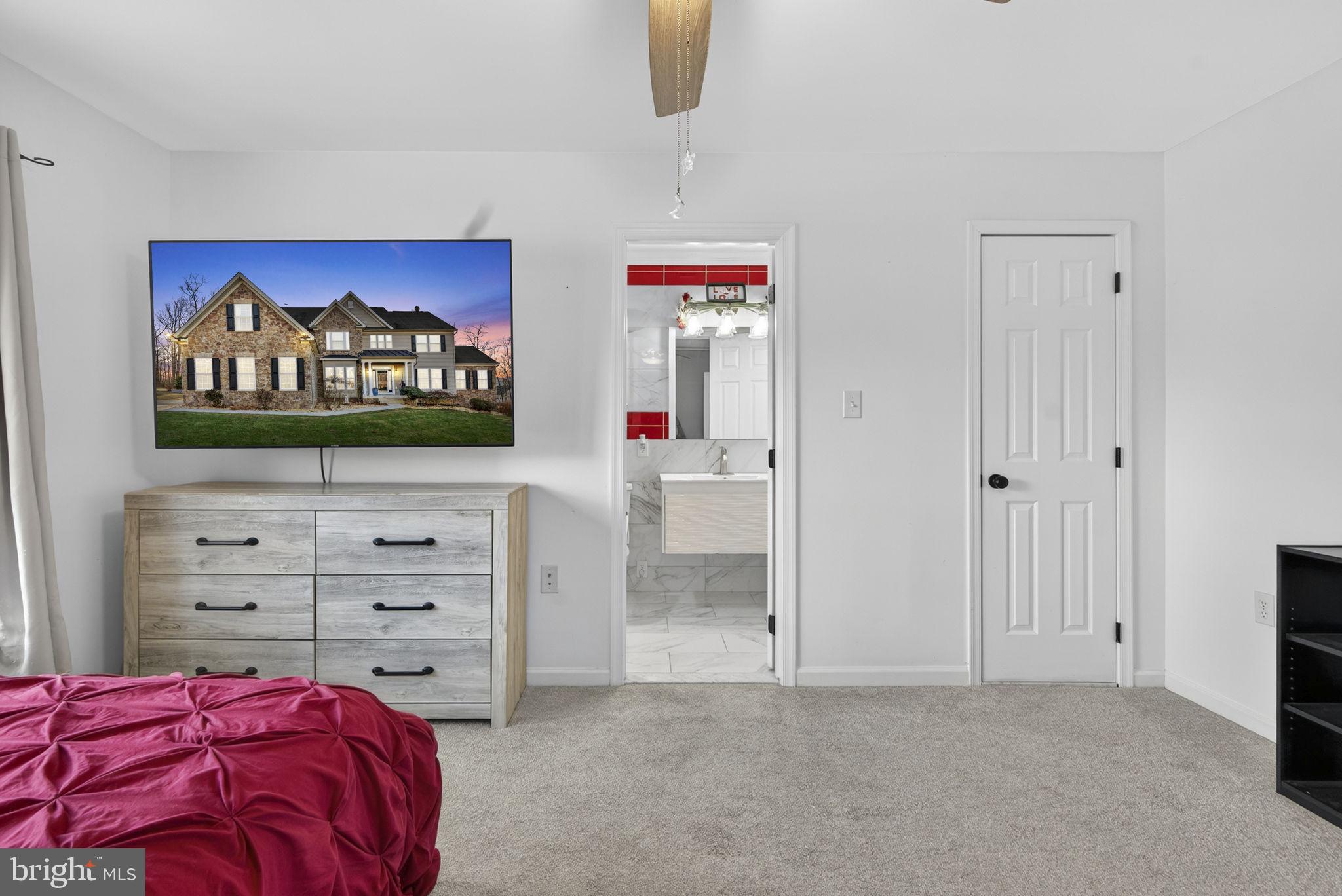 EQUESTRIAN ESTATES - Residential