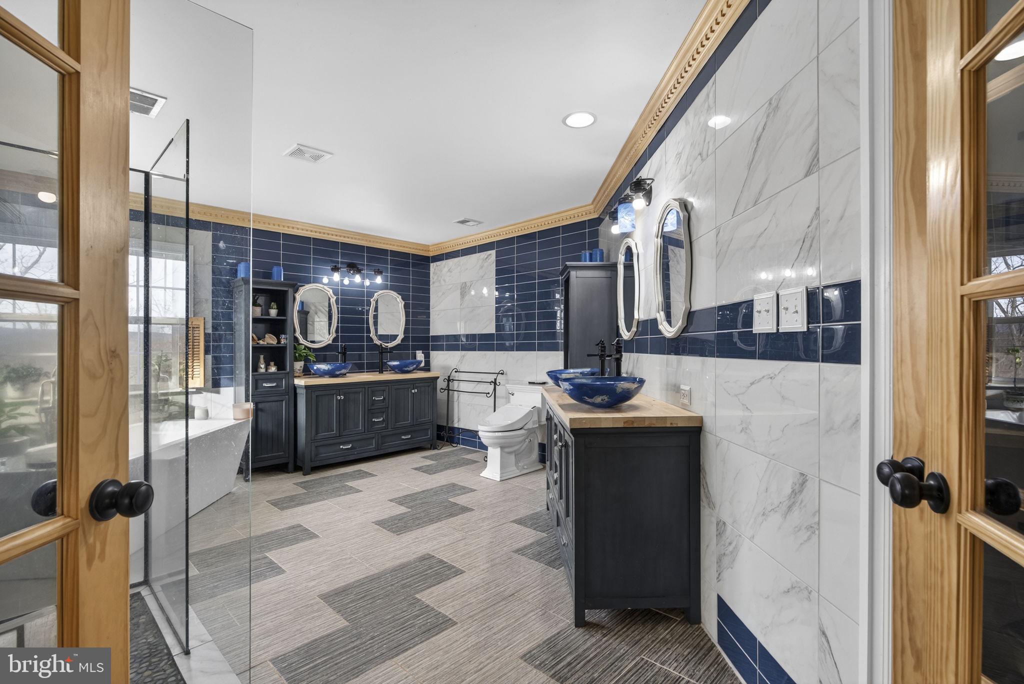 EQUESTRIAN ESTATES - Residential