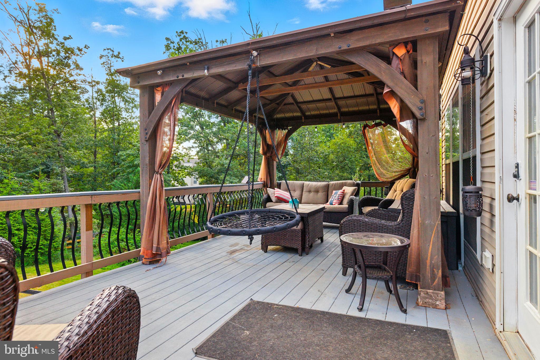 EQUESTRIAN ESTATES - Residential