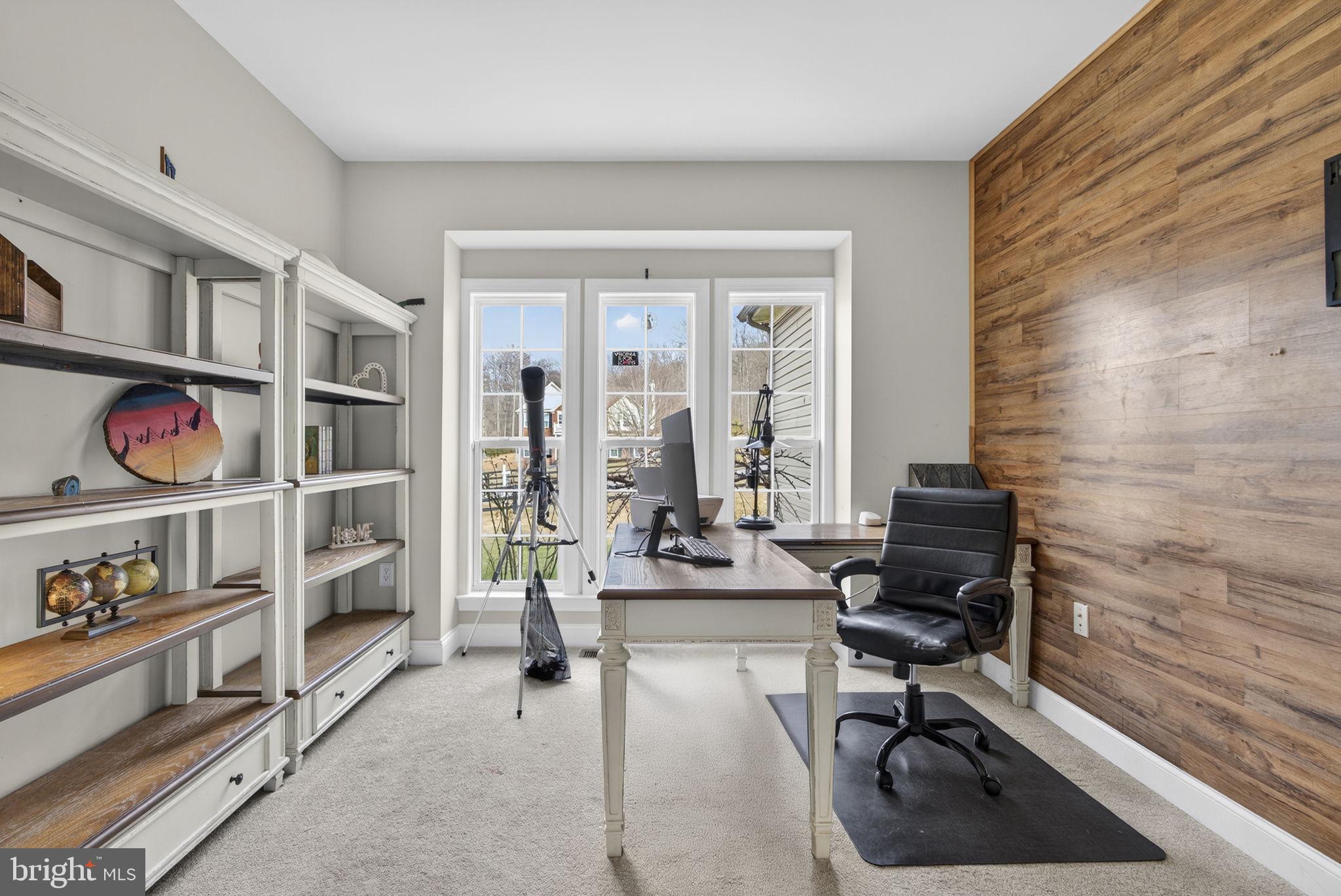 EQUESTRIAN ESTATES - Residential