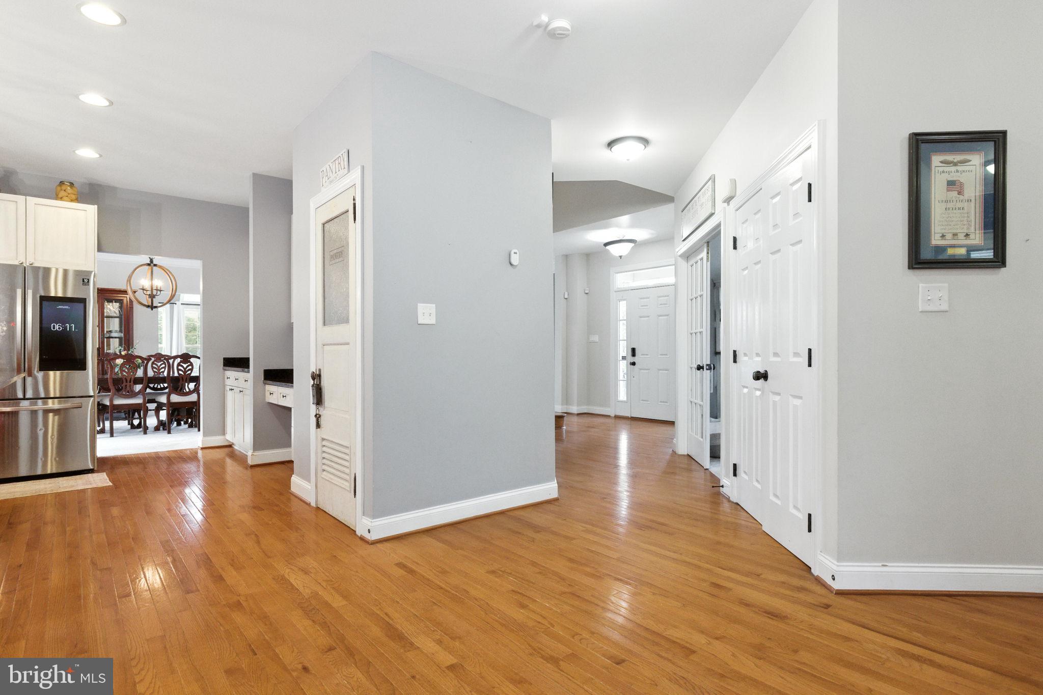 EQUESTRIAN ESTATES - Residential