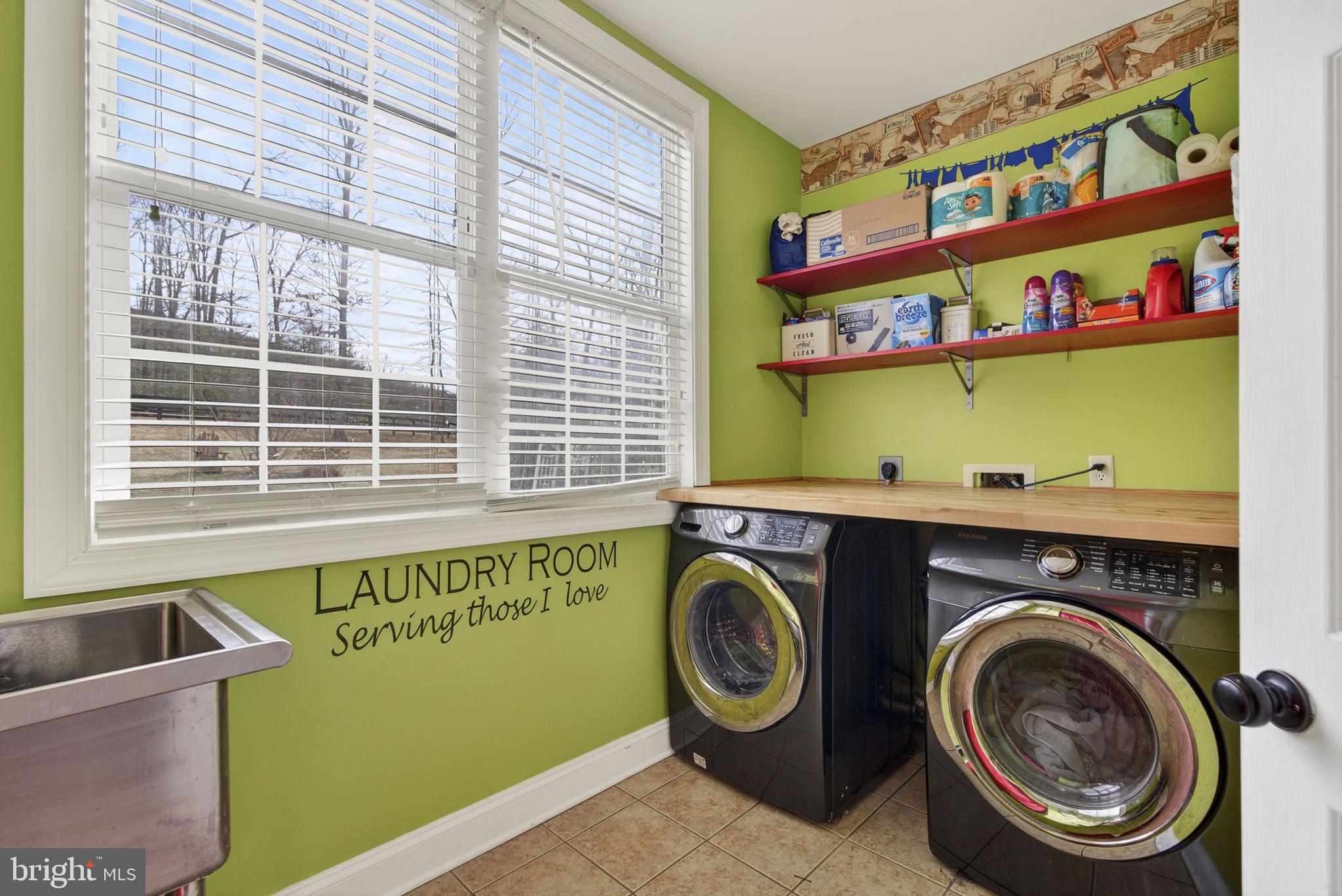 EQUESTRIAN ESTATES - Residential