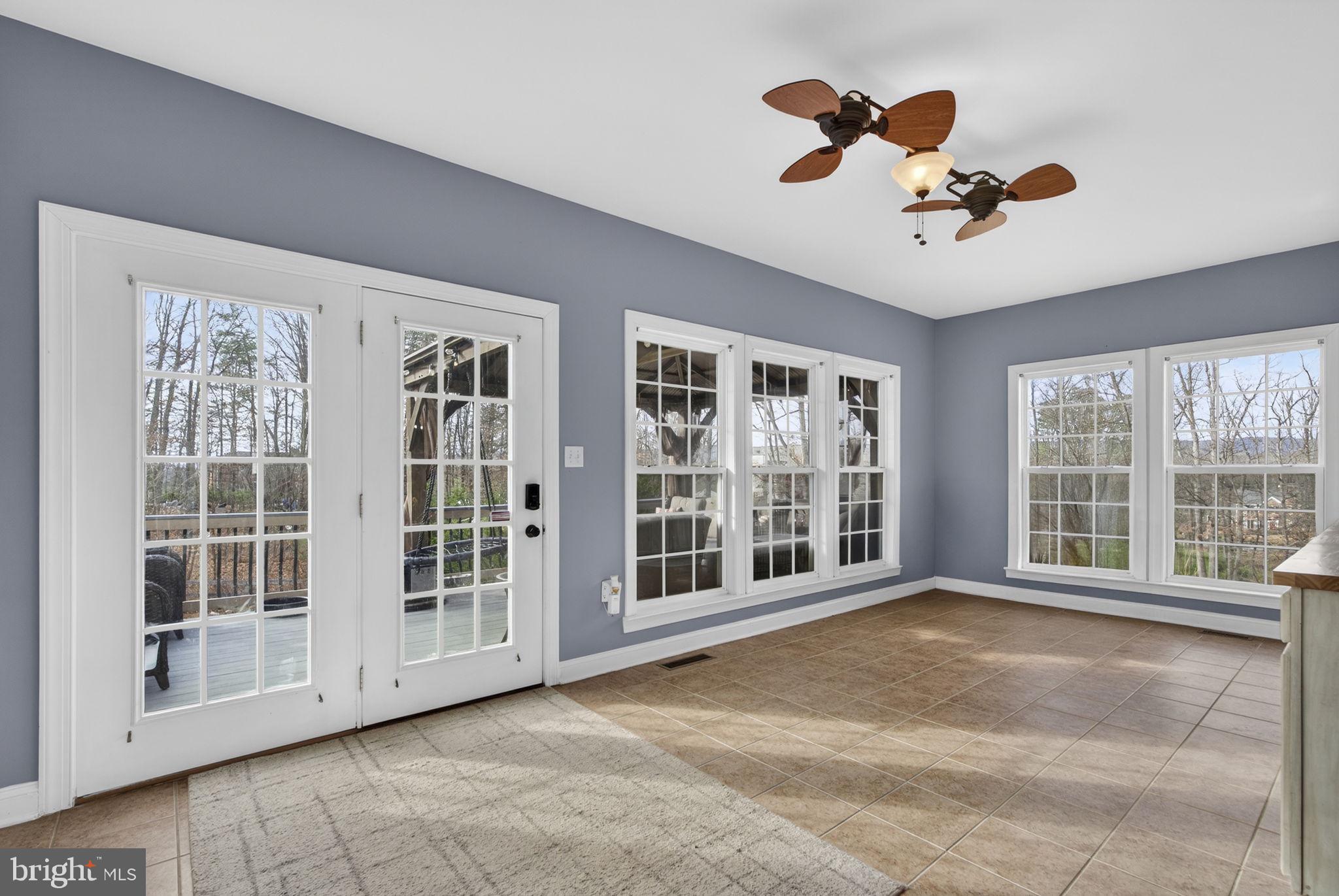 EQUESTRIAN ESTATES - Residential