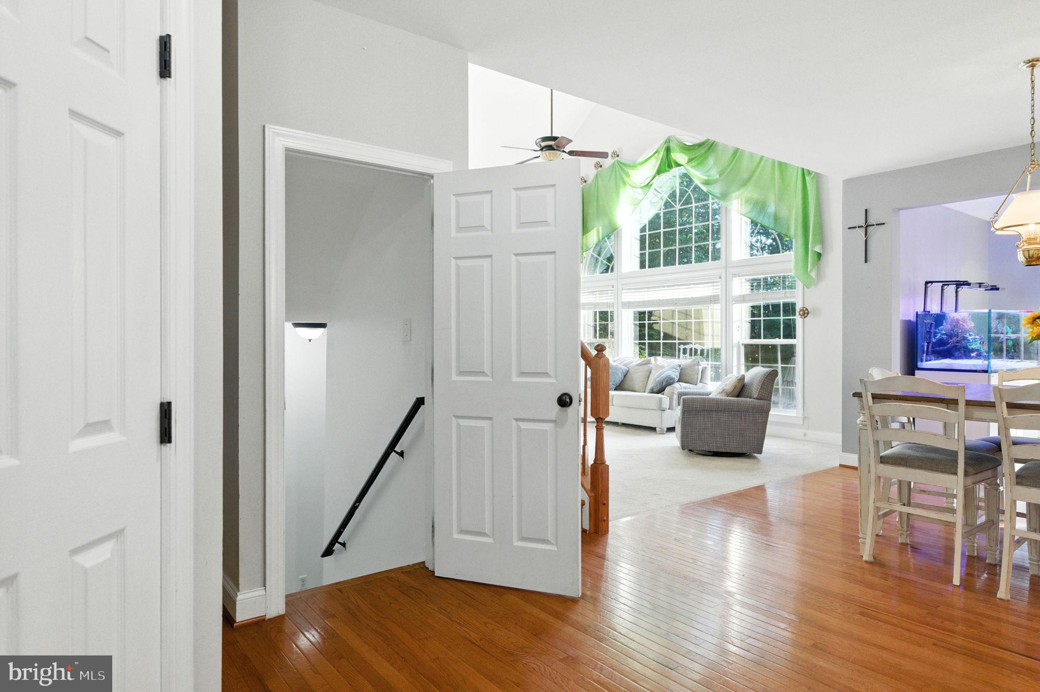 EQUESTRIAN ESTATES - Residential