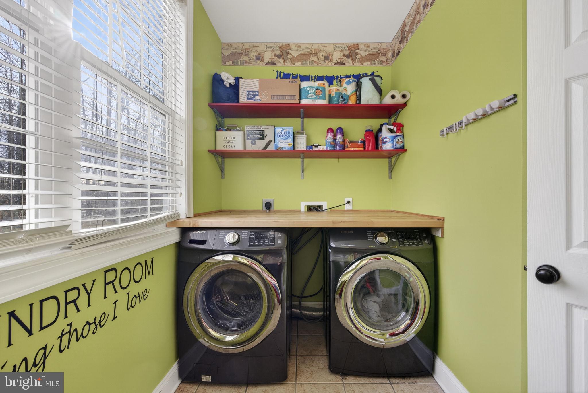 EQUESTRIAN ESTATES - Residential