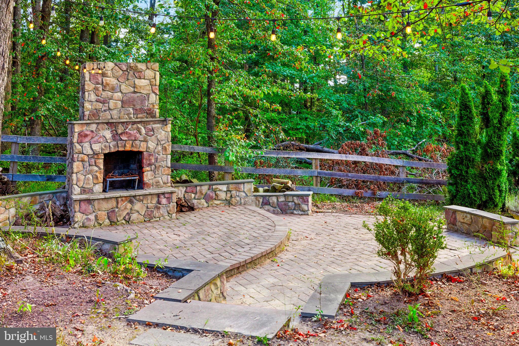 EQUESTRIAN ESTATES - Residential