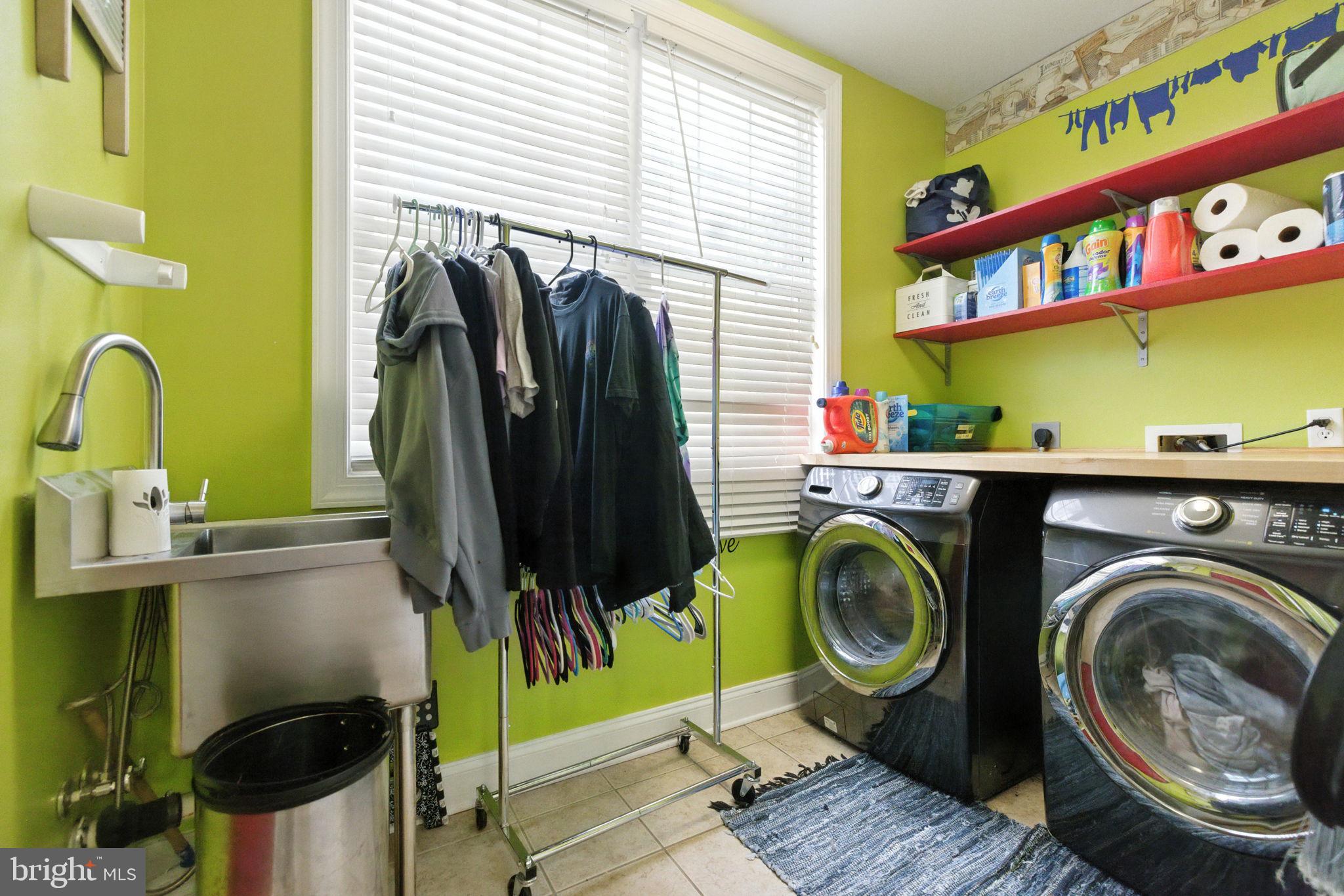 EQUESTRIAN ESTATES - Residential