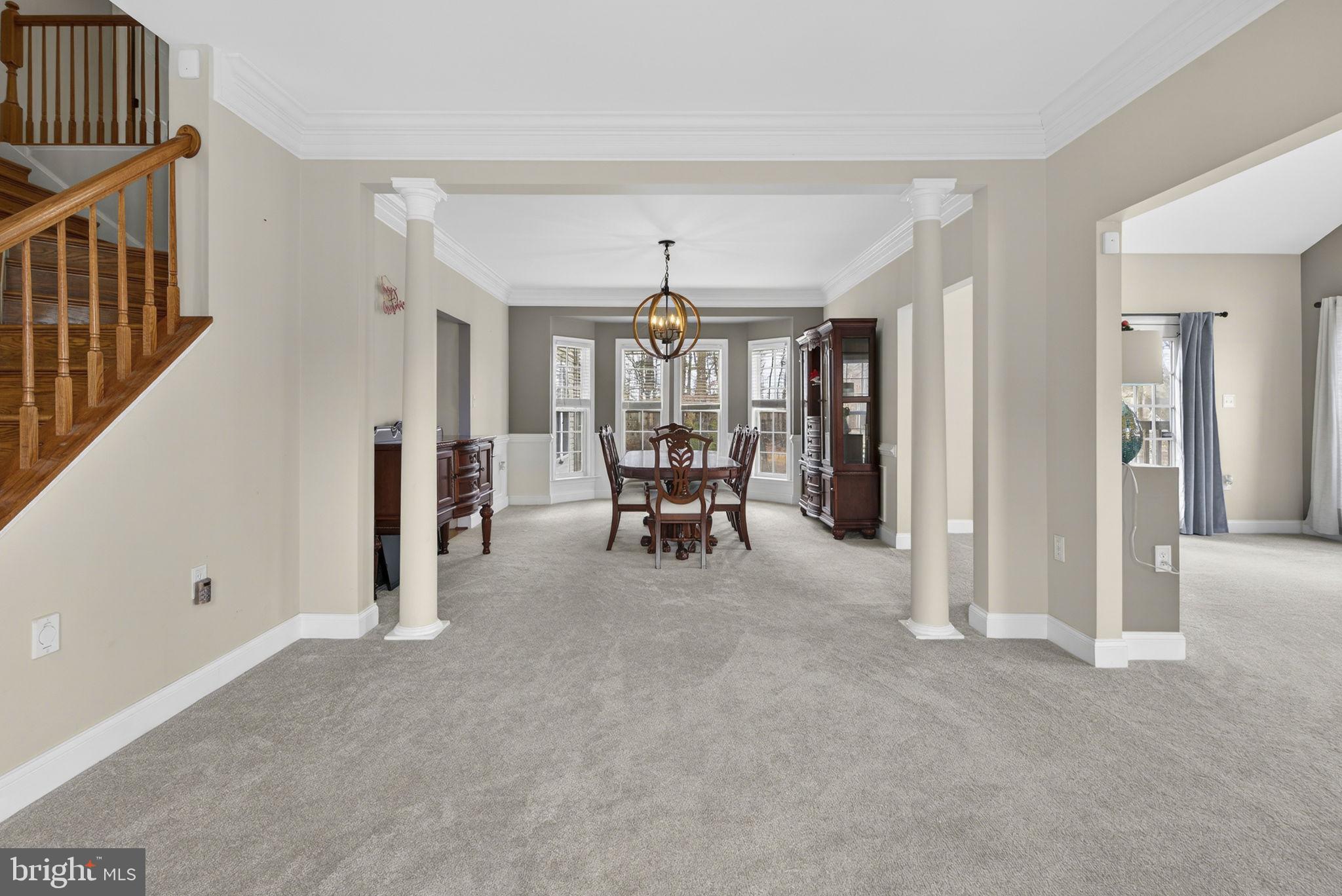 EQUESTRIAN ESTATES - Residential