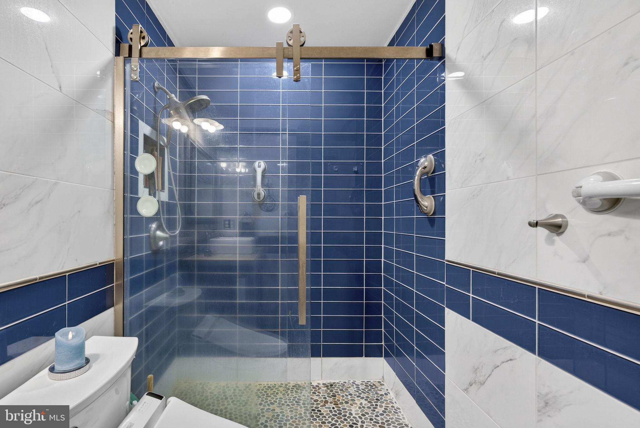 EQUESTRIAN ESTATES - Residential