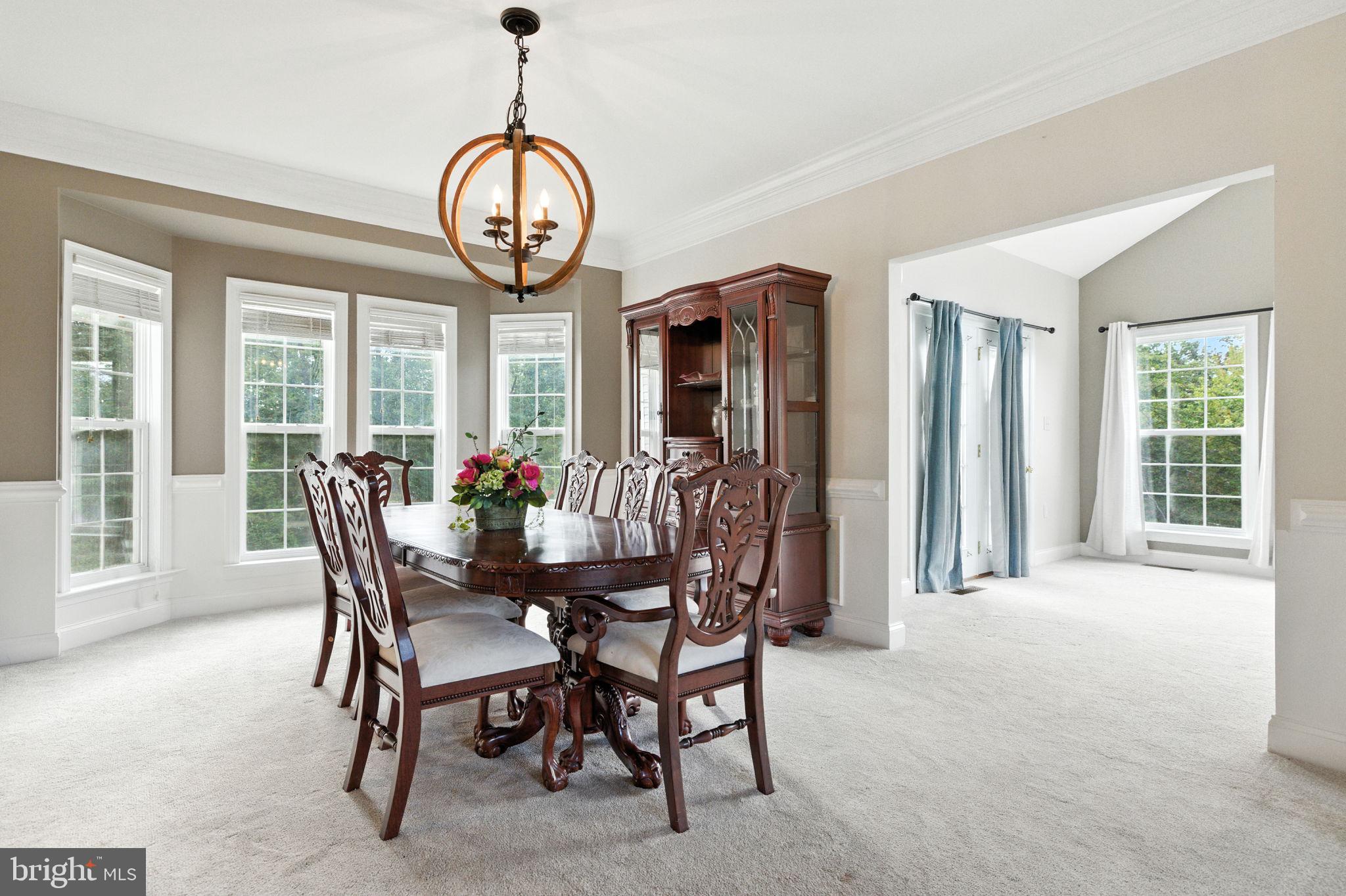 EQUESTRIAN ESTATES - Residential