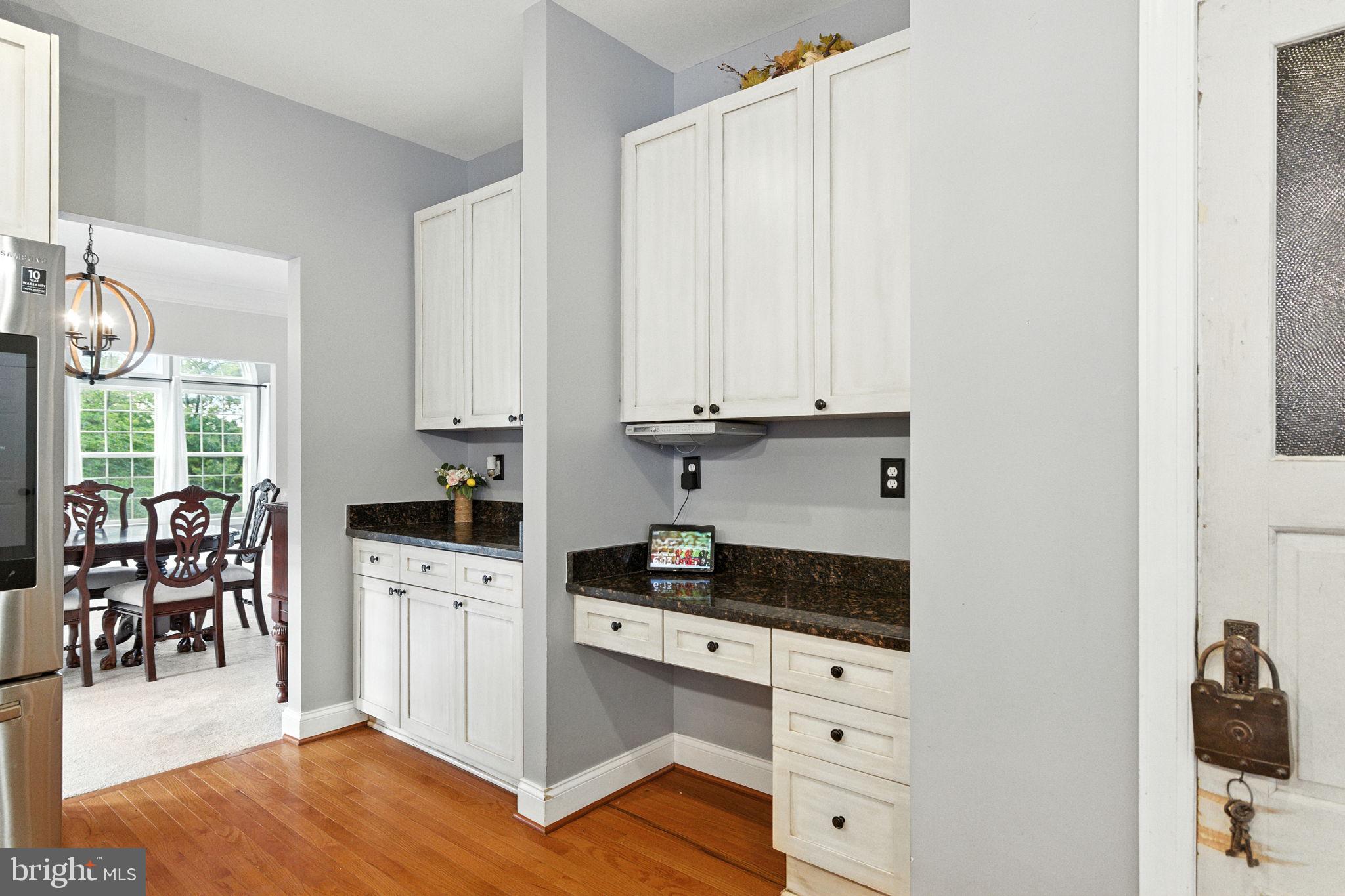 EQUESTRIAN ESTATES - Residential