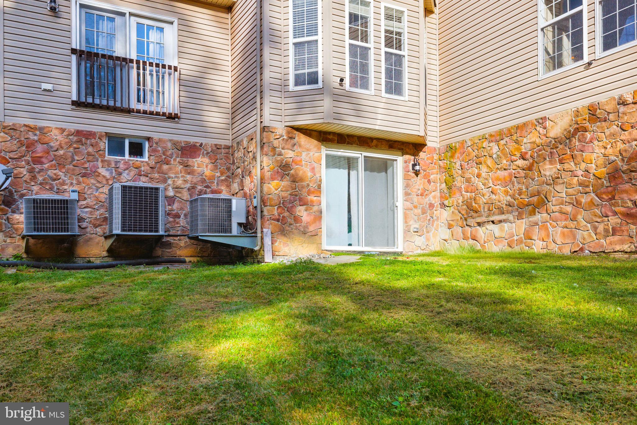 EQUESTRIAN ESTATES - Residential