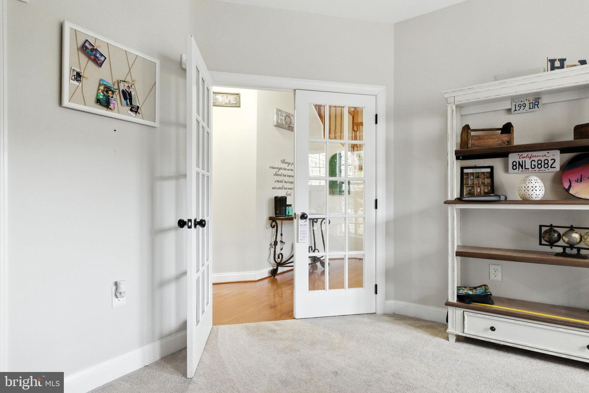 EQUESTRIAN ESTATES - Residential