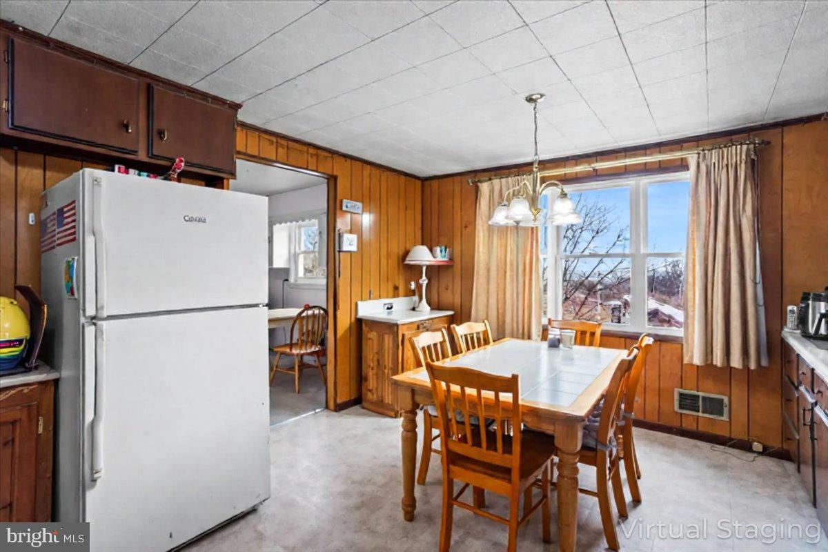 CHAMBERS HILL - Residential