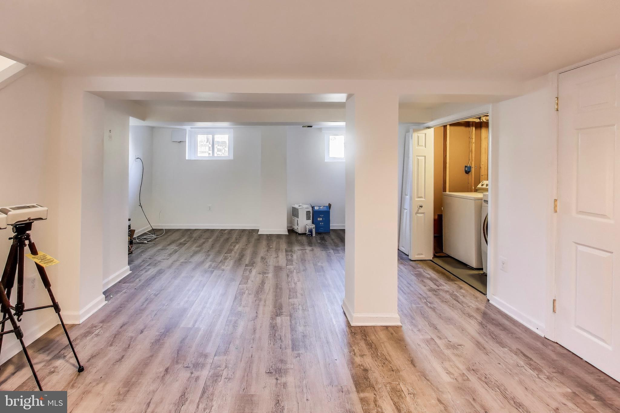 ROSEDALE PARK - Residential Lease