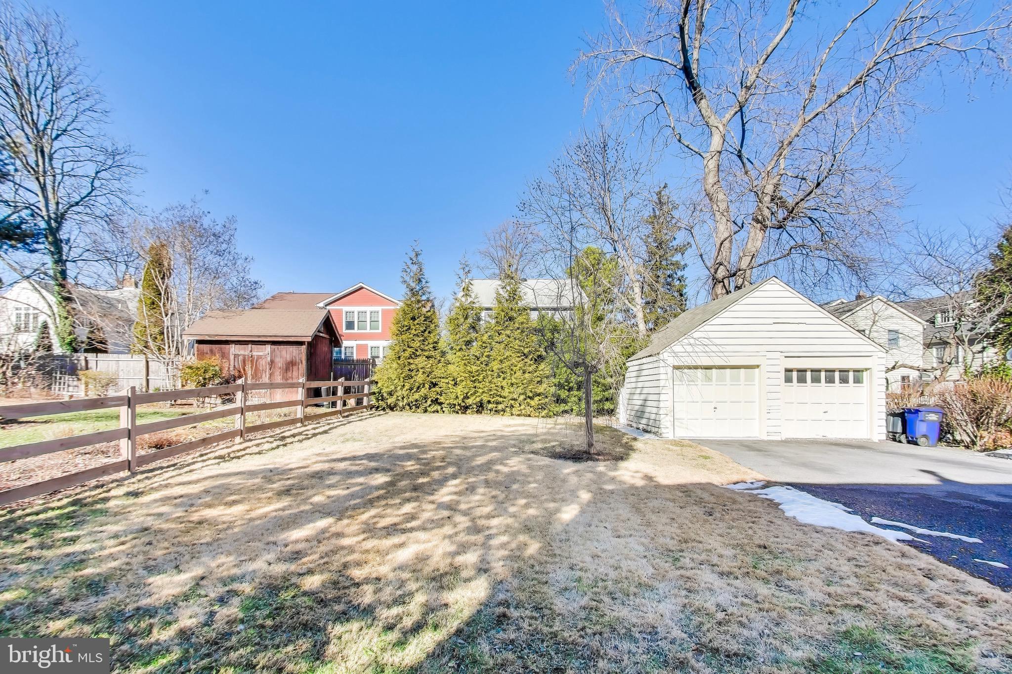 ROSEDALE PARK - Residential Lease