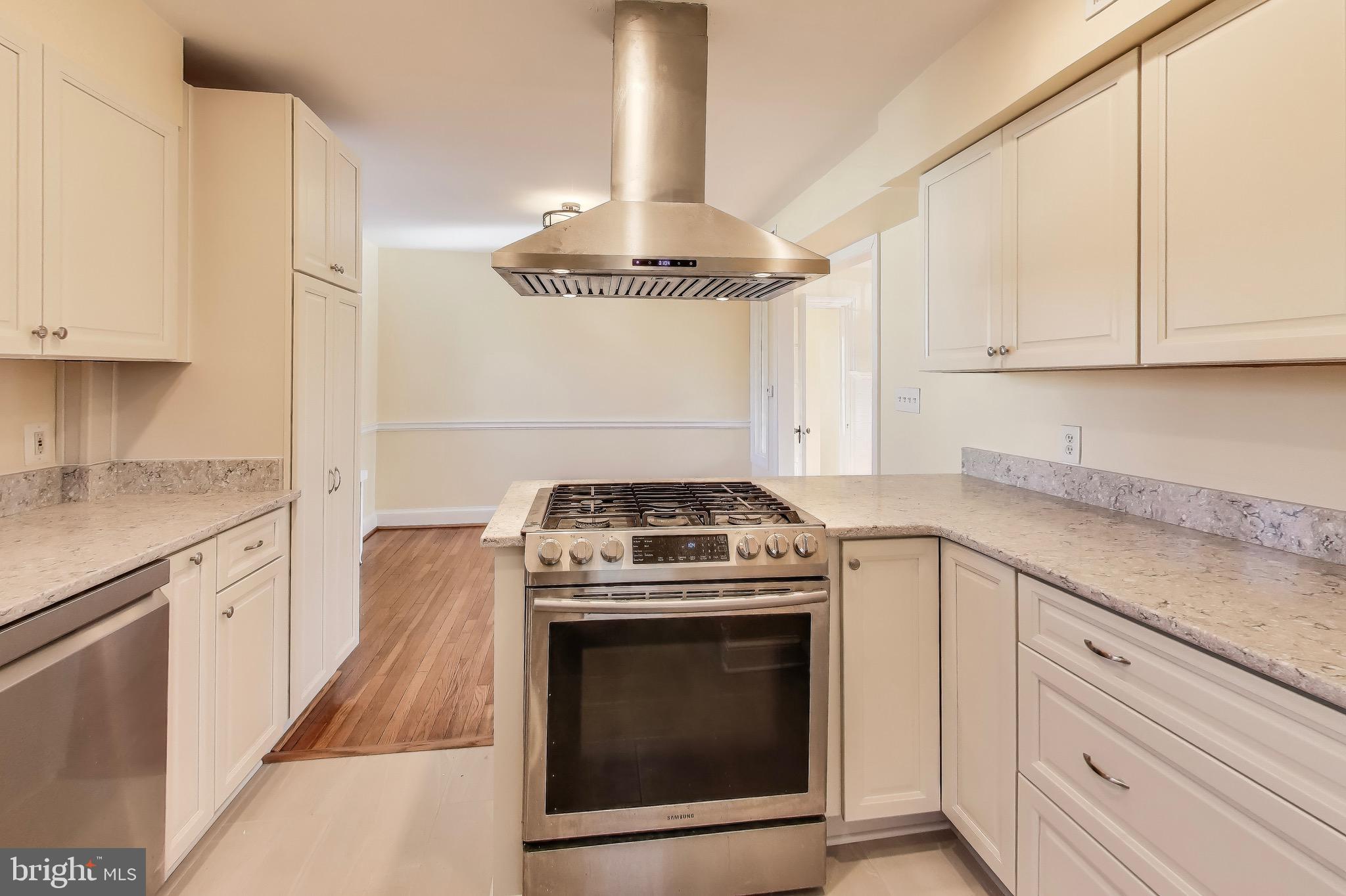 ROSEDALE PARK - Residential Lease