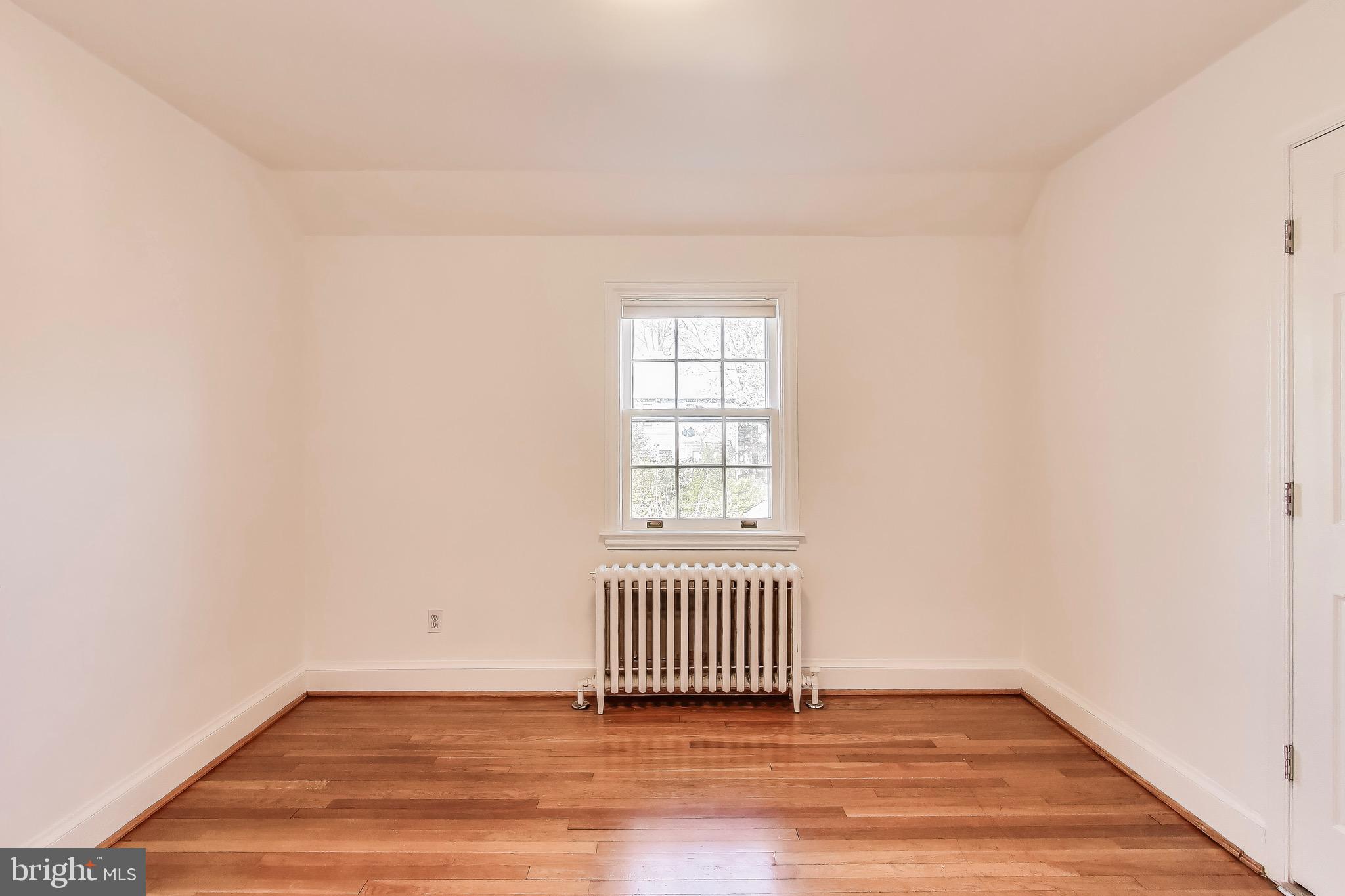 ROSEDALE PARK - Residential Lease