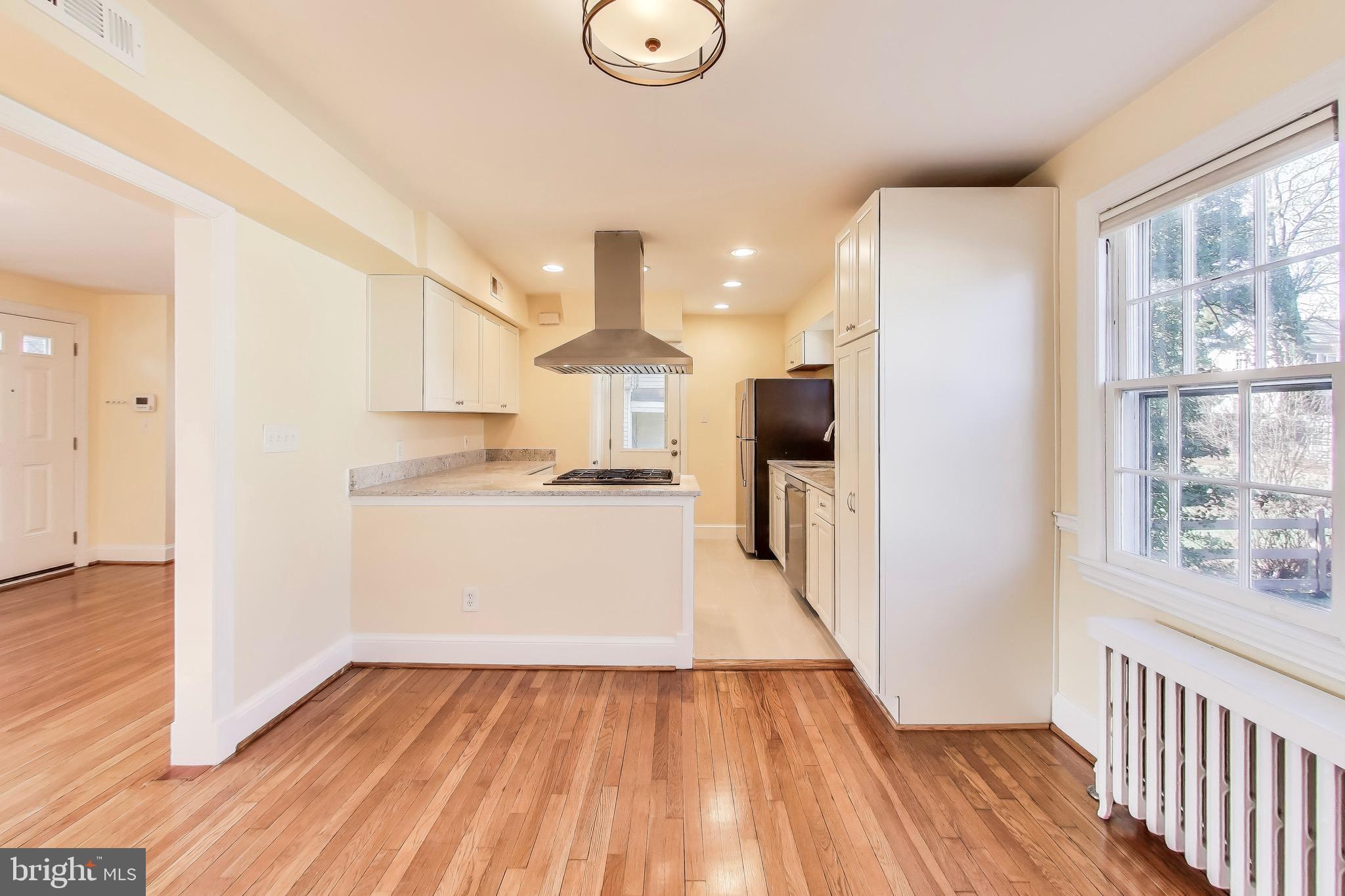 ROSEDALE PARK - Residential Lease