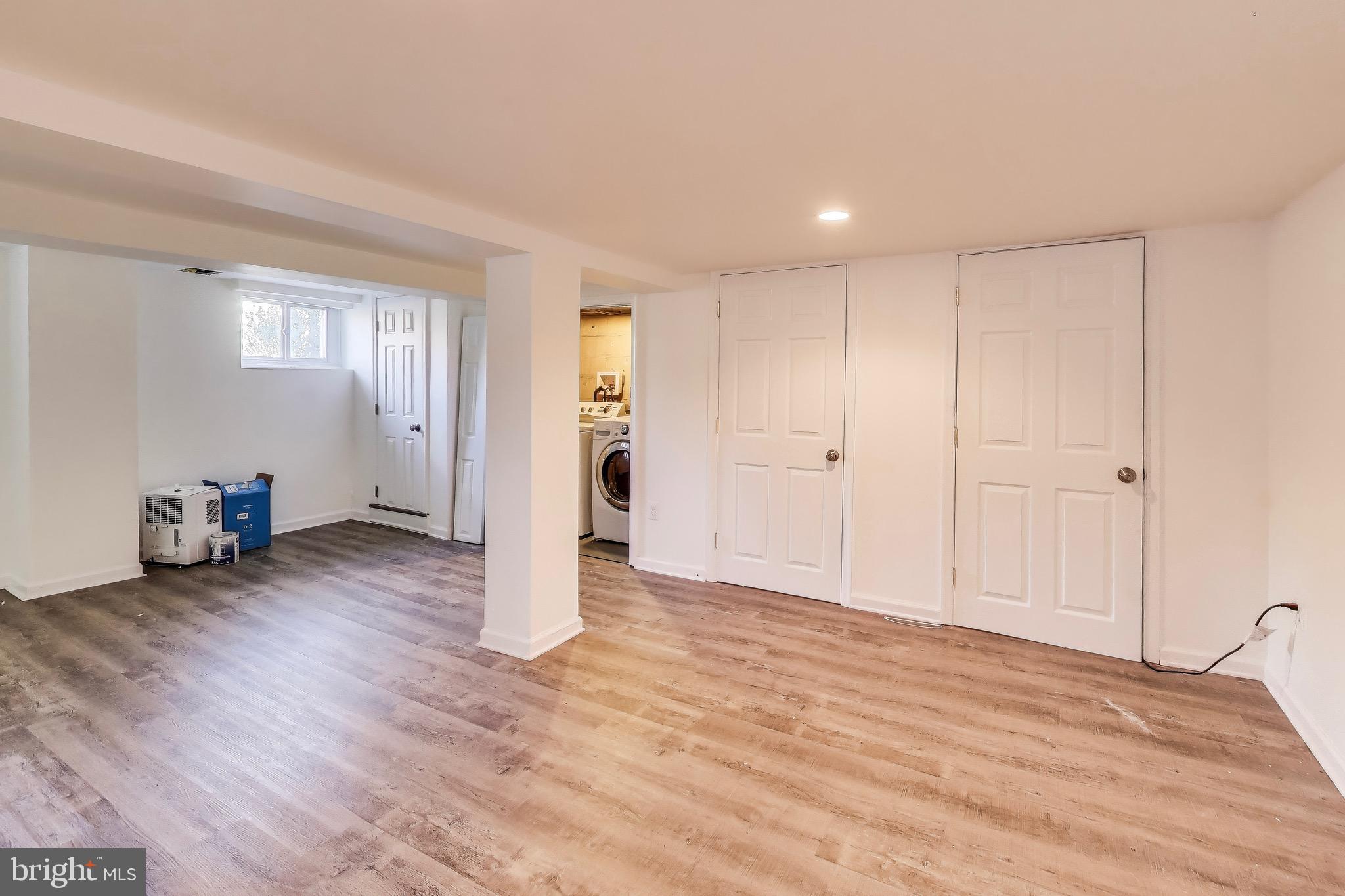 ROSEDALE PARK - Residential Lease