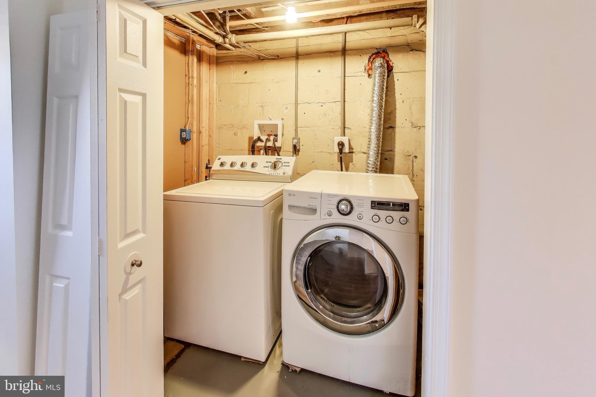 ROSEDALE PARK - Residential Lease