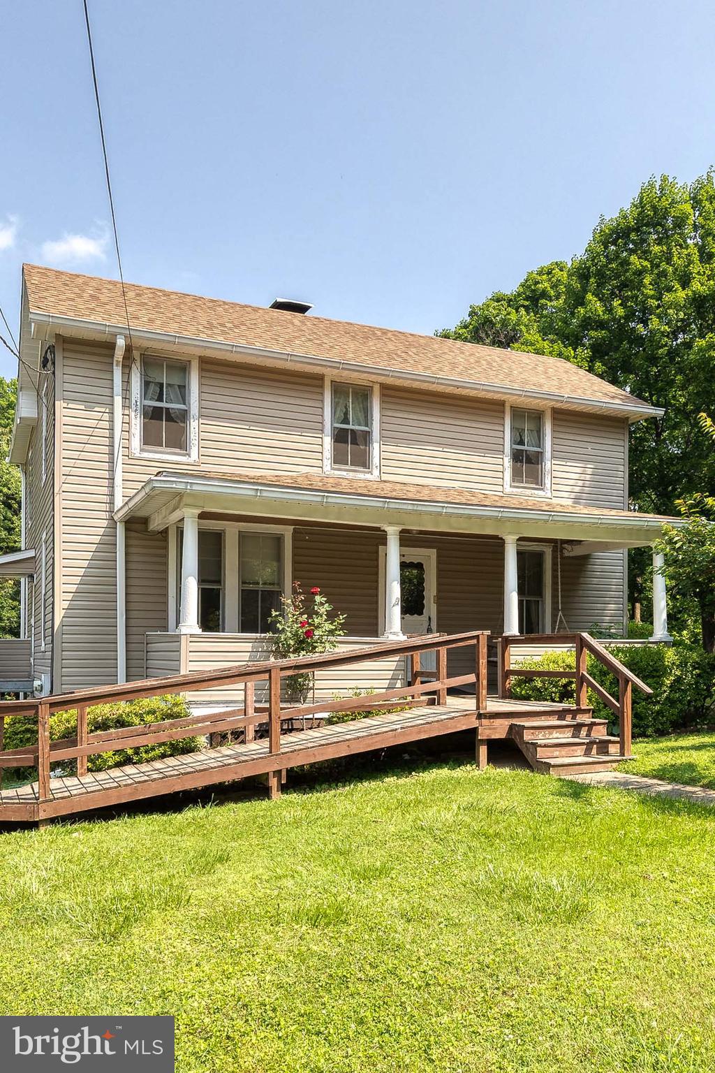 208 SHERWOOD ROAD