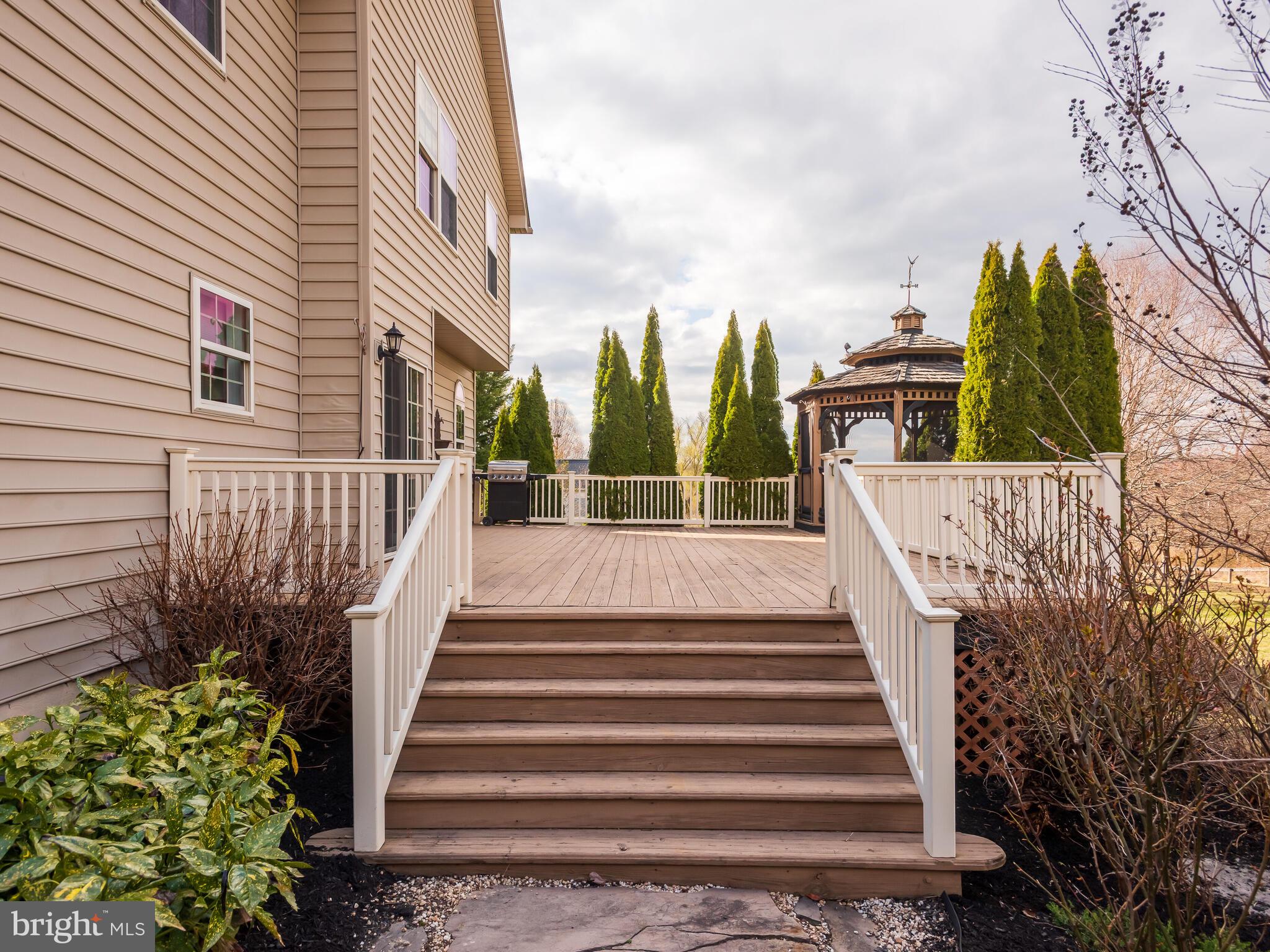 CHARLTON FARMS - Residential