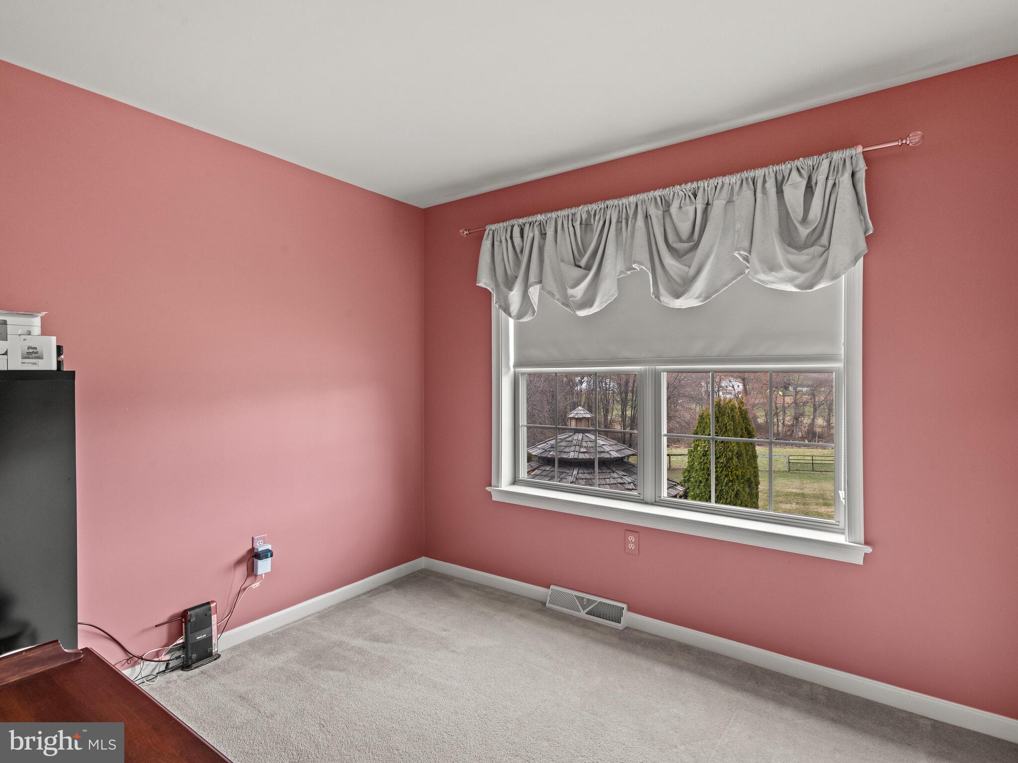 CHARLTON FARMS - Residential