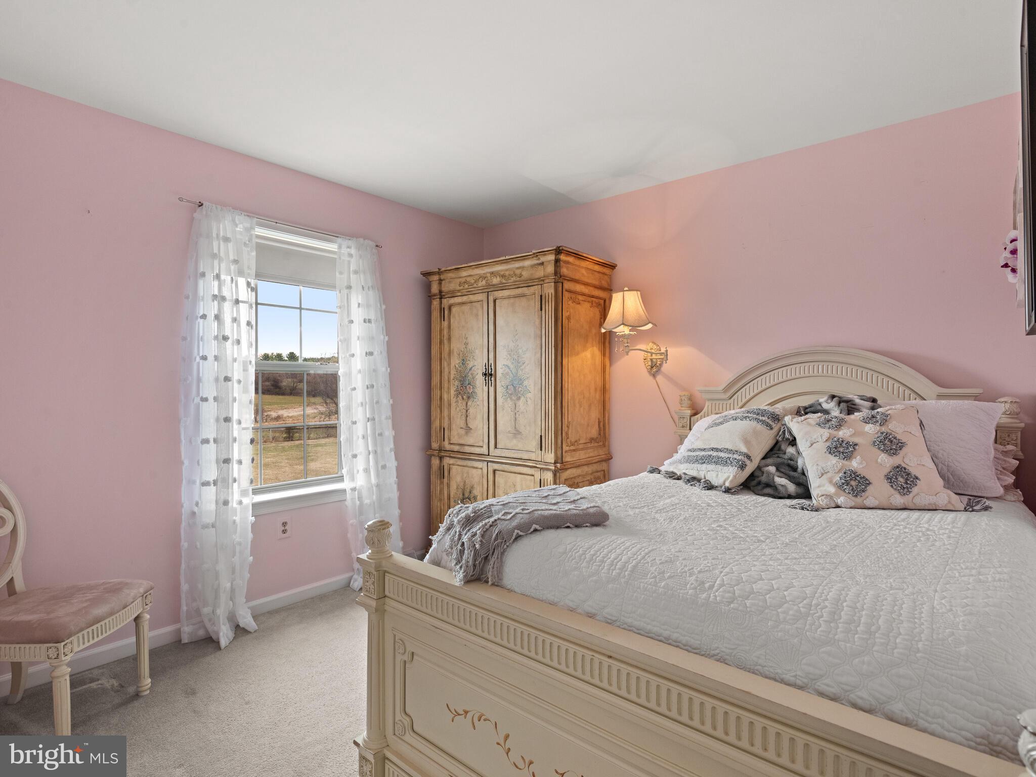 CHARLTON FARMS - Residential