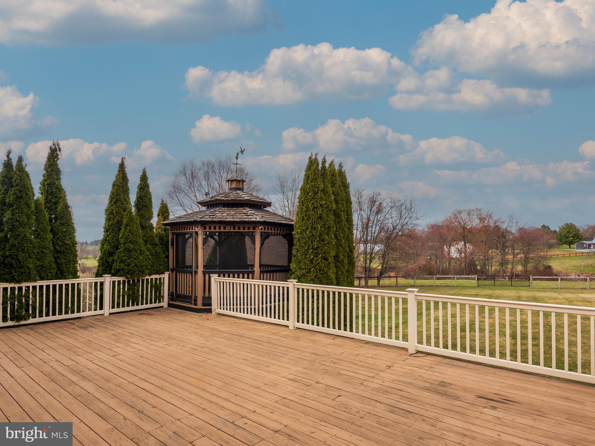 CHARLTON FARMS - Residential