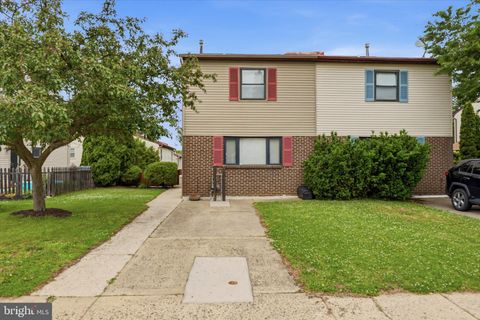 Townhouse For Rent - 704 Keely Street<br/> PHILADELPHIA, PA 19128