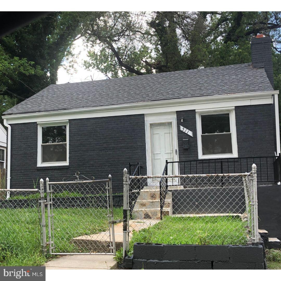 CAPITOL HEIGHTS - Residential