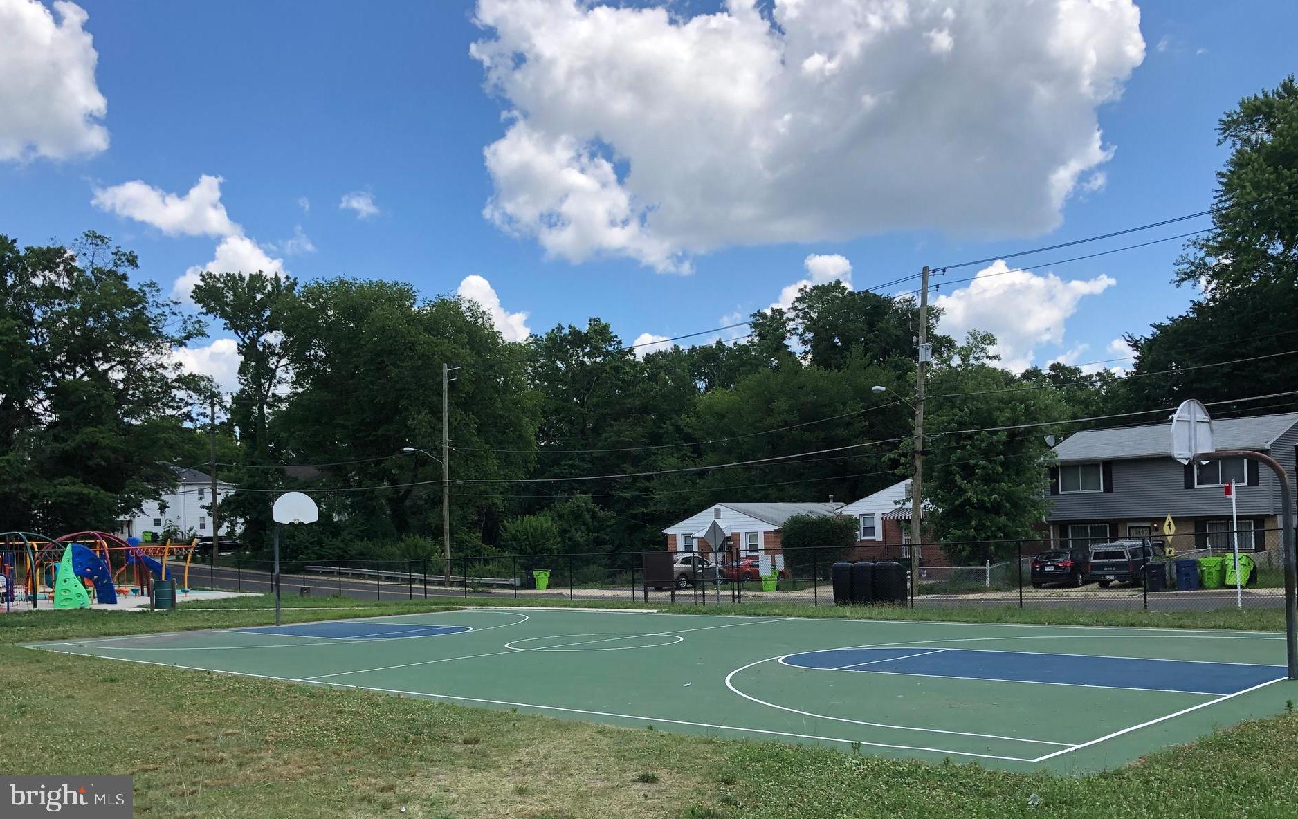 CAPITOL HEIGHTS - Residential