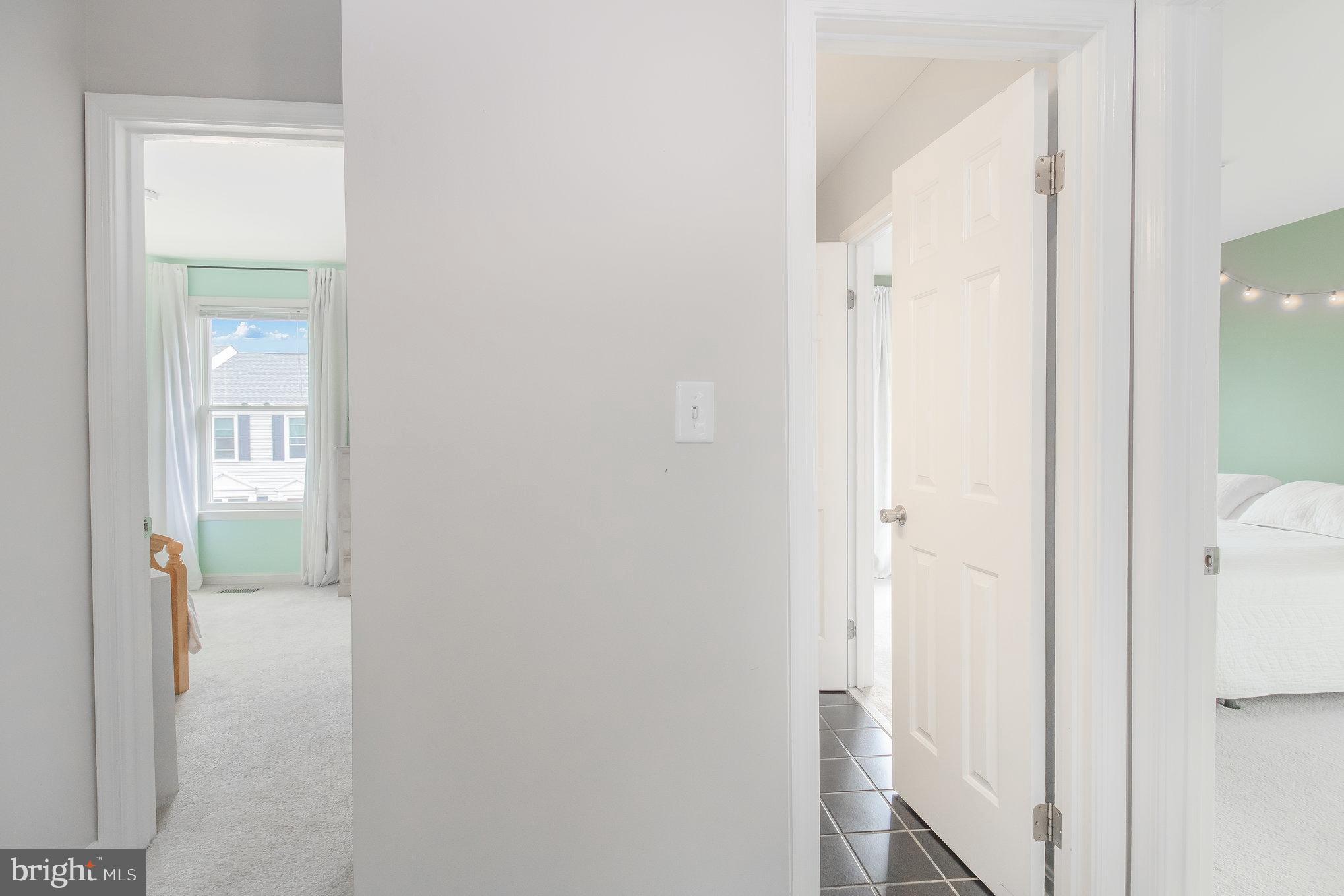 COLLEGE HALL GROVE - Residential